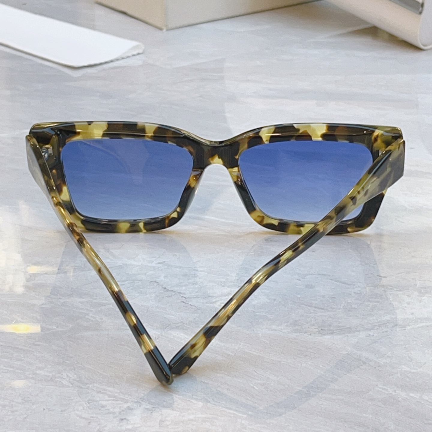 ，【JIMMY CHO*】吉米*周新款太阳镜，MODEL：JC5011U，SIZE：54口17-140