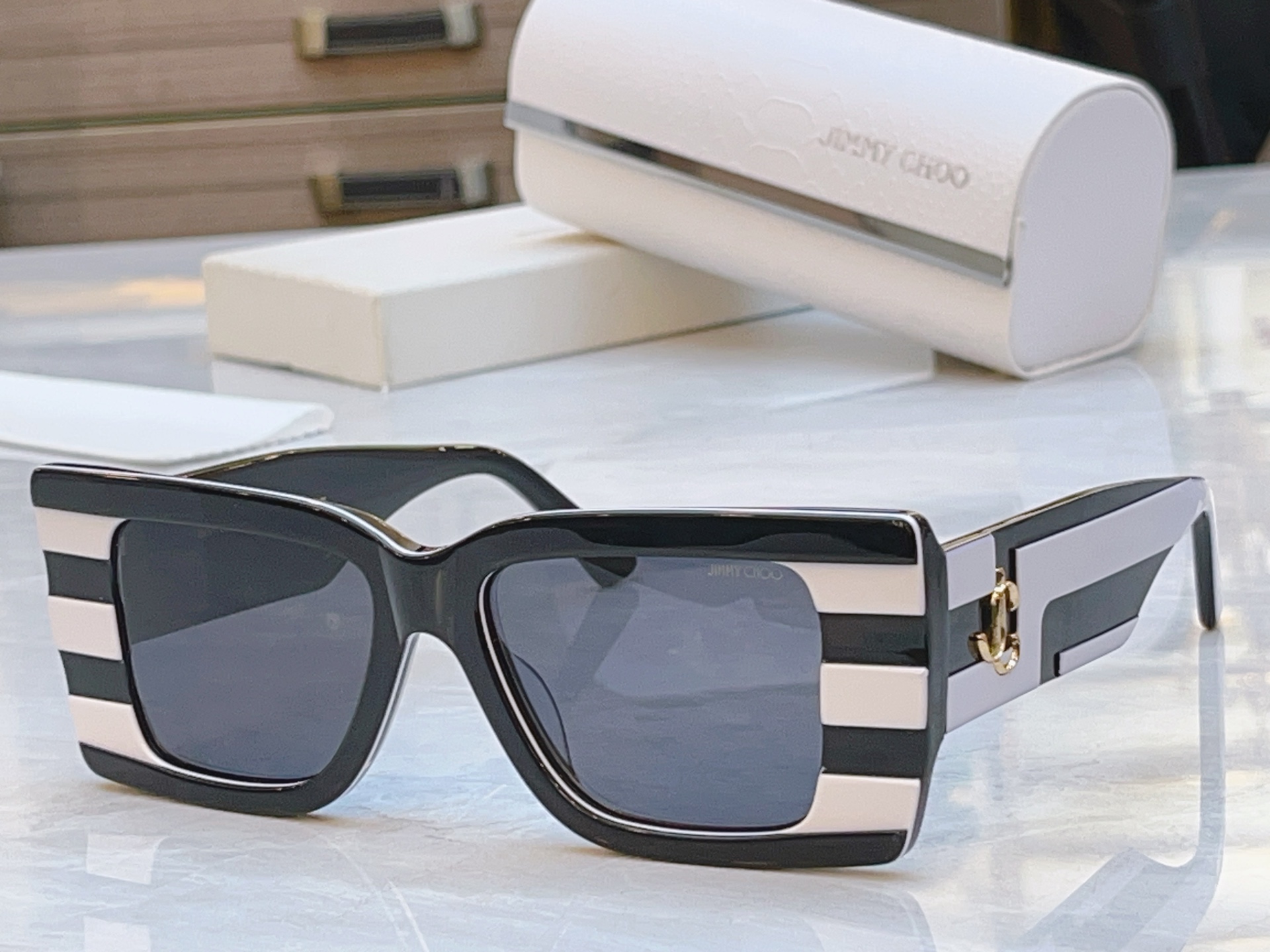 ，【JIMMY CHO*】吉米*周新款太阳镜，MODEL：JC5009，SIZE：52口17-142