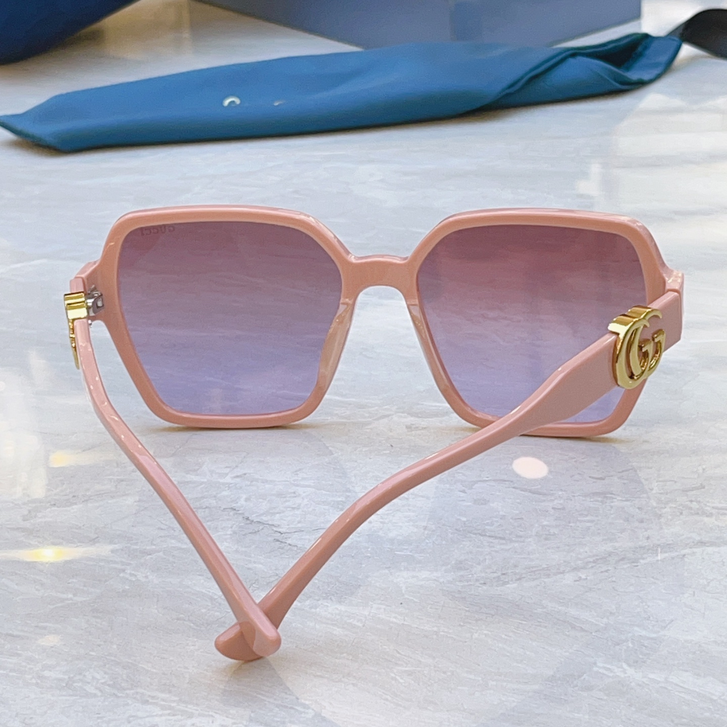 ，【GUCC*】古*驰新款太阳镜，MODEL：GG1646 ，SIZE：61口15-140