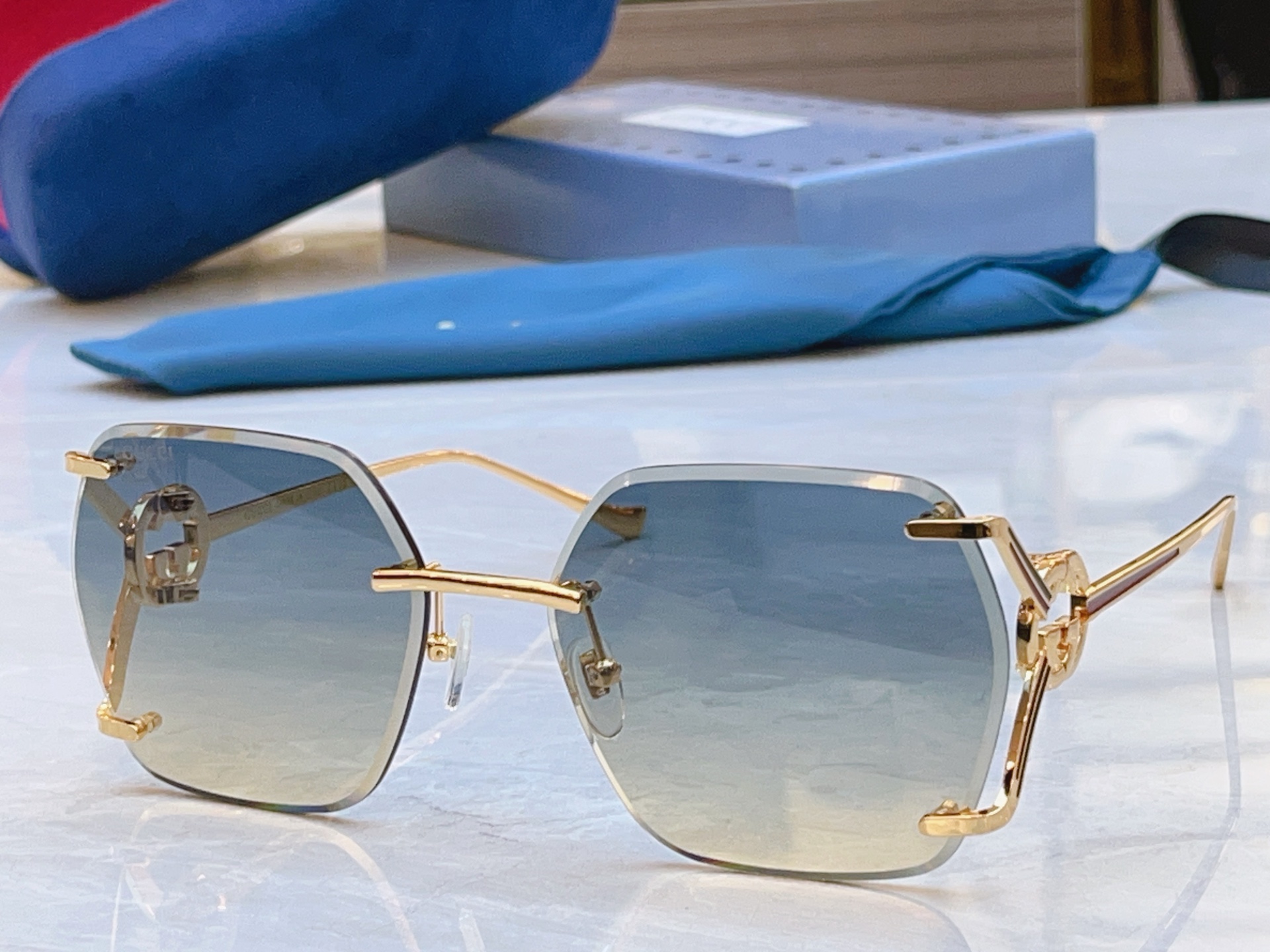 ，【GUCC*】古*驰新款太阳镜，MODEL：GG1668L，SIZE：62口18-132