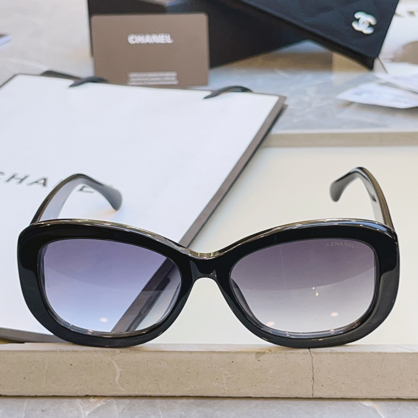 ，【CHAN*】香奈*儿新款太阳镜，高版本✨✨MODEL：CH5468-B-A，SIZE：56口18-1
