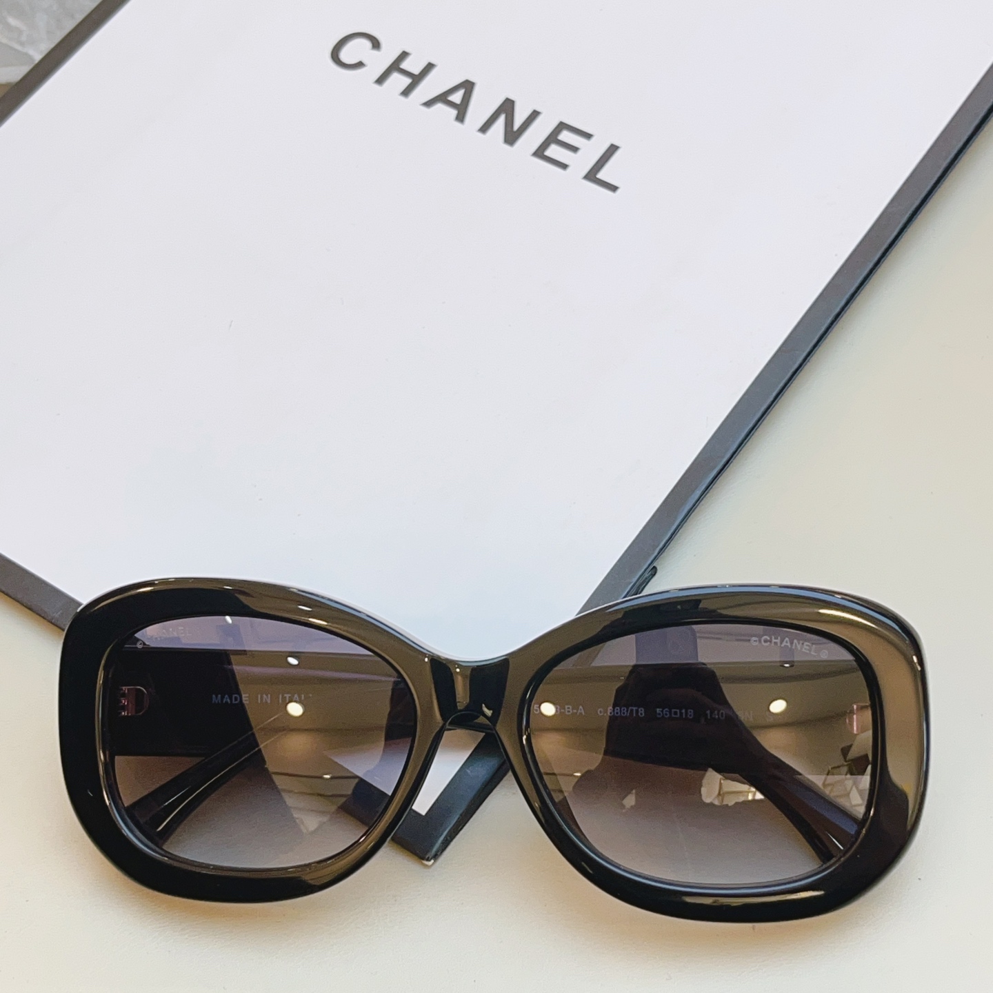 ，【CHAN*】香奈*儿新款太阳镜，高版本✨✨MODEL：CH5468-B-A，SIZE：56口18-1