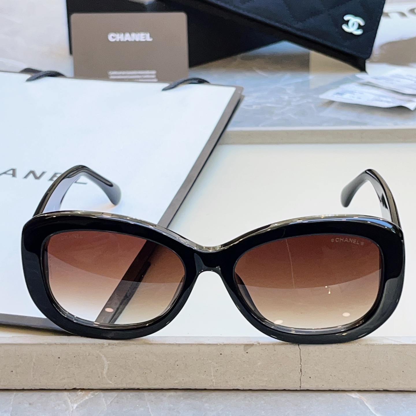 ，【CHAN*】香奈*儿新款太阳镜，高版本✨✨MODEL：CH5468-B-A，SIZE：56口18-1