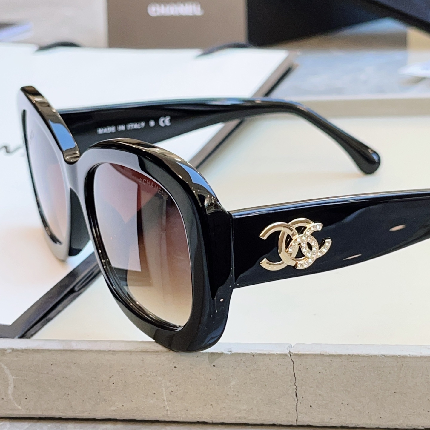 ，【CHAN*】香奈*儿新款太阳镜，高版本✨✨MODEL：CH5468-B-A，SIZE：56口18-1