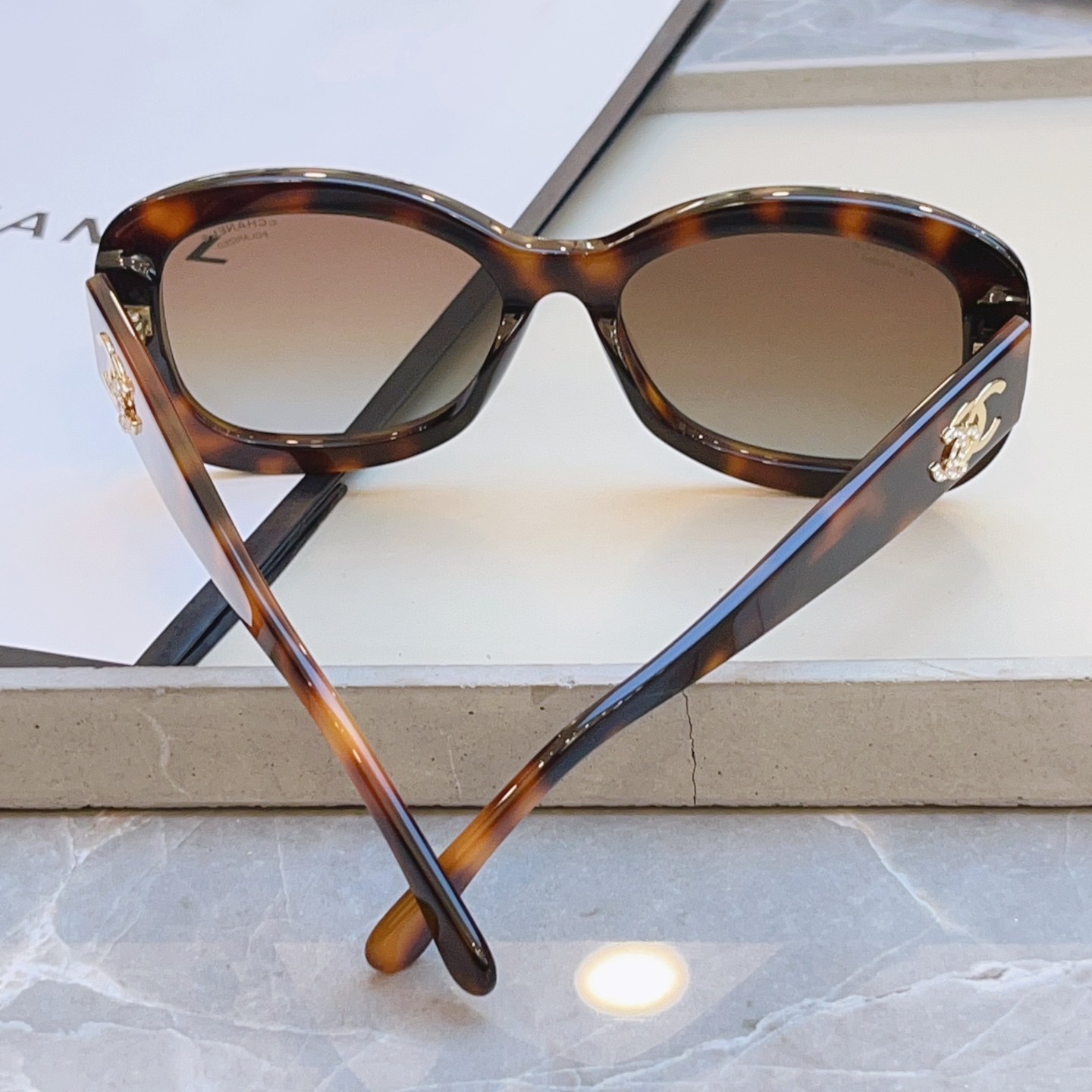 ，【CHAN*】香奈*儿新款太阳镜，高版本✨✨MODEL：CH5468-B-A，SIZE：56口18-1