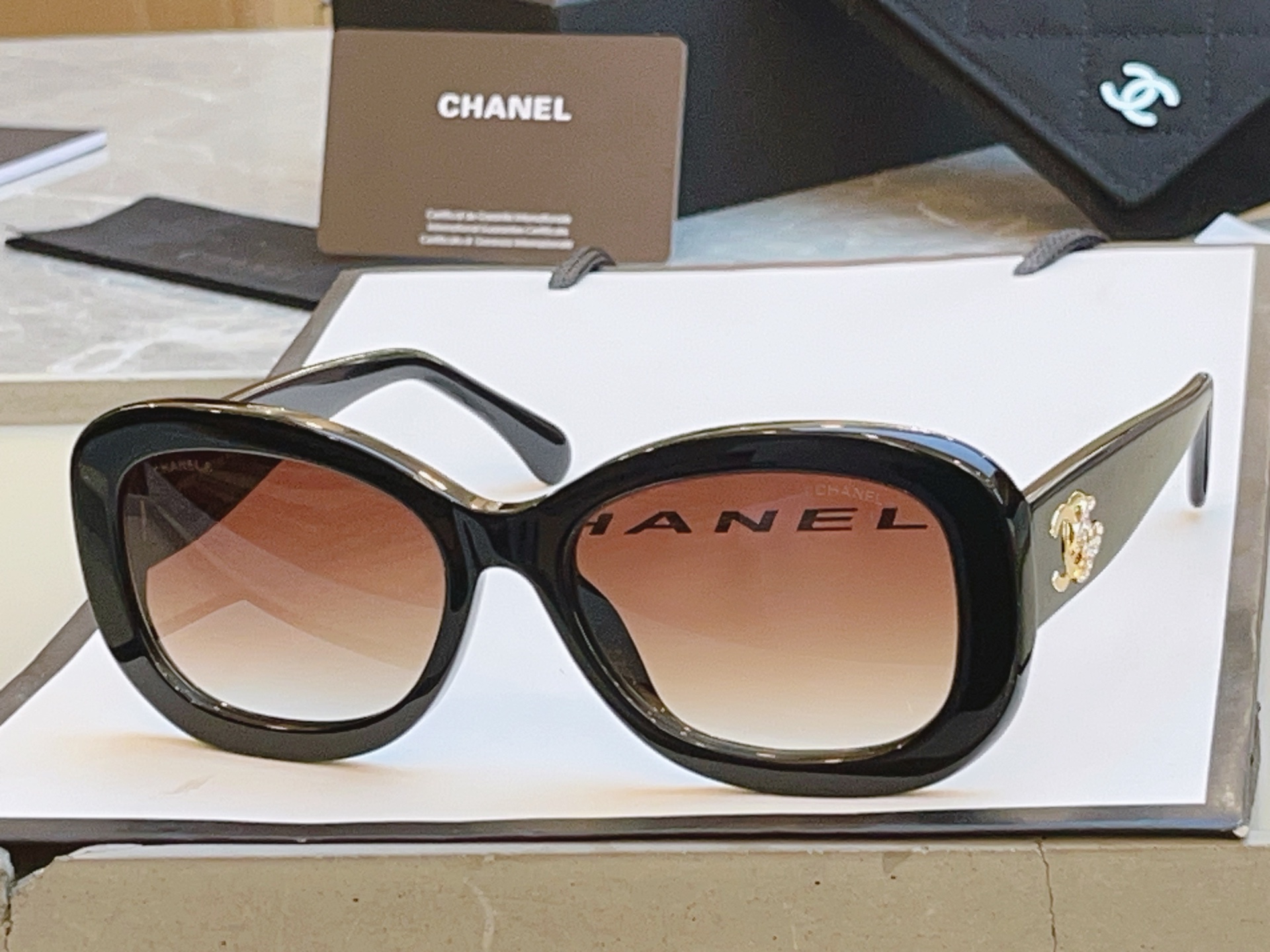 ，【CHAN*】香奈*儿新款太阳镜，高版本✨✨MODEL：CH5468-B-A，SIZE：56口18-1