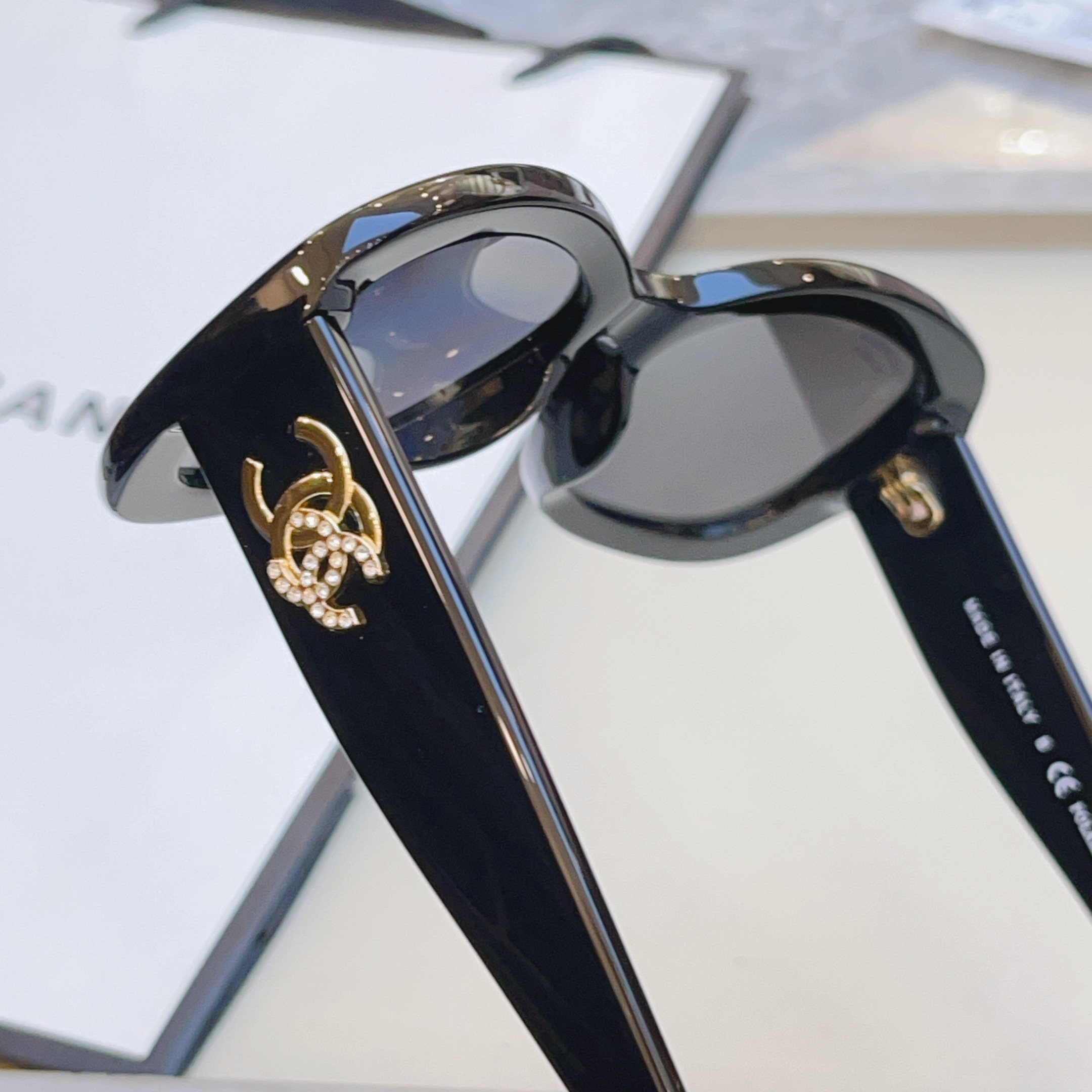 ，【CHAN*】香奈*儿新款太阳镜，高版本✨✨MODEL：CH5468-B-A，SIZE：56口18-1