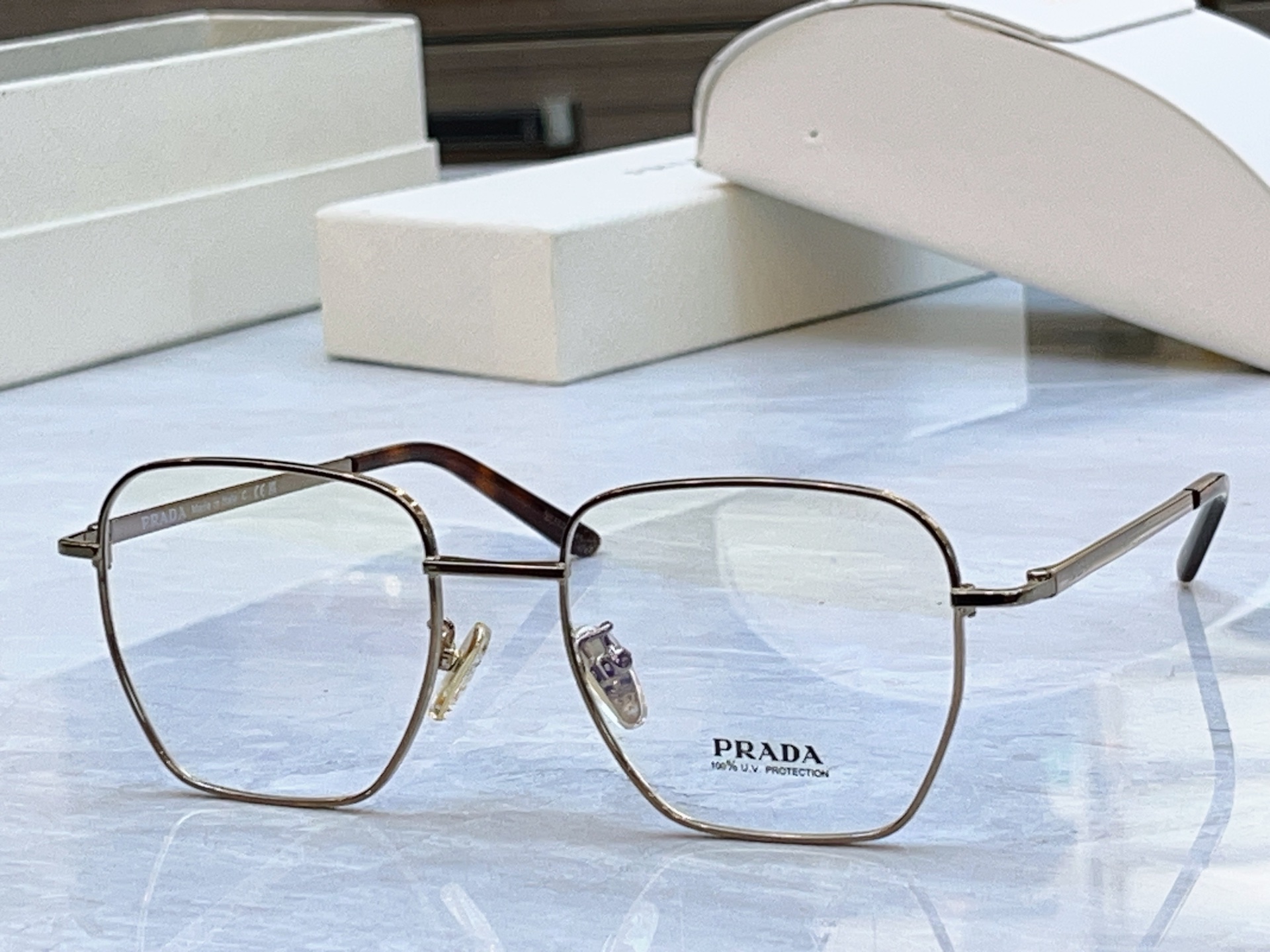 ，【PRAD*】普拉*达新款太阳镜🕶️，MODEL：PR C51VD，SIZE：51口20-145
