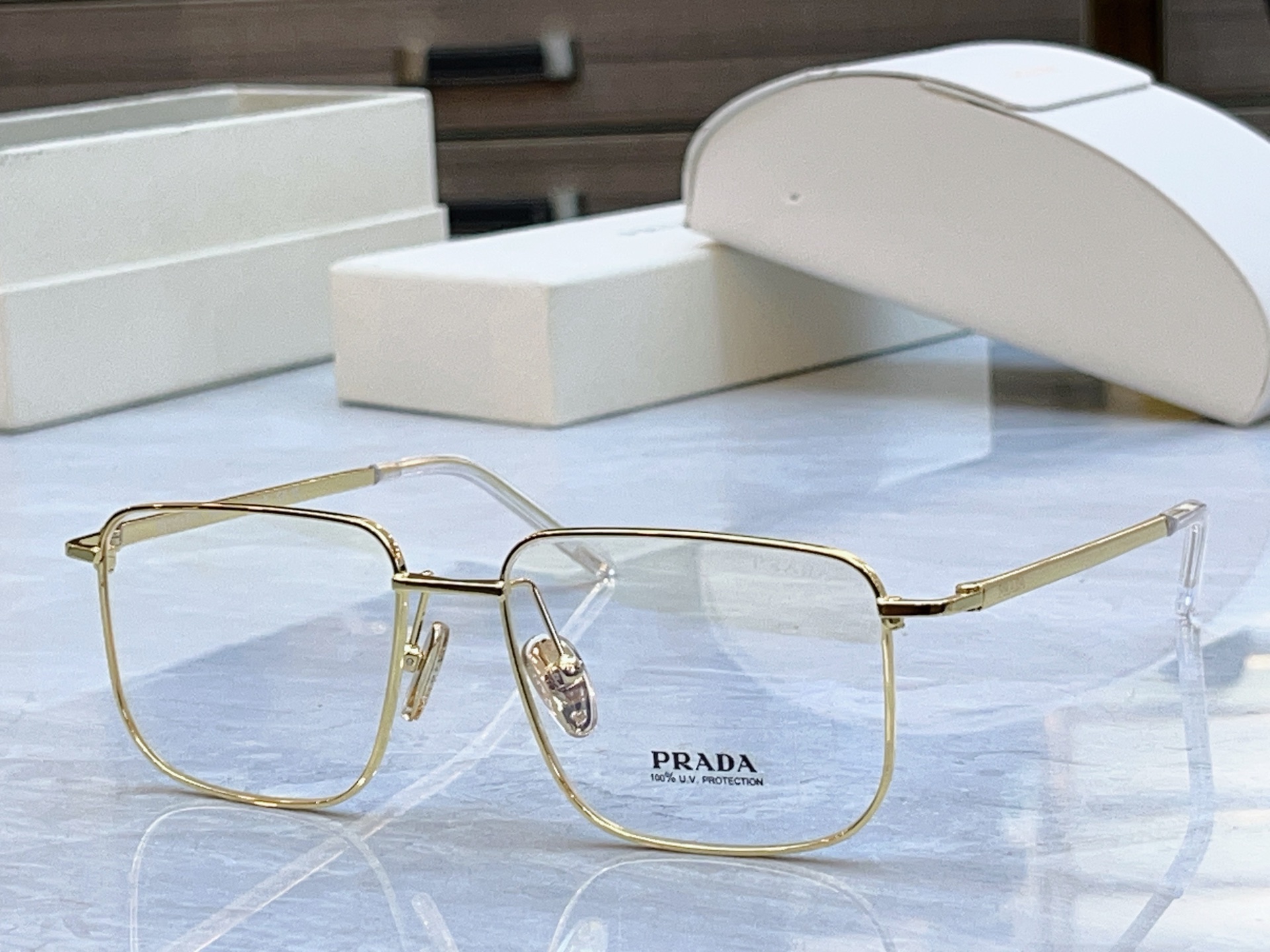 ，【PRAD*】普拉*达新款太阳镜🕶️，MODEL：PR C52VD，SIZE：52口17-145