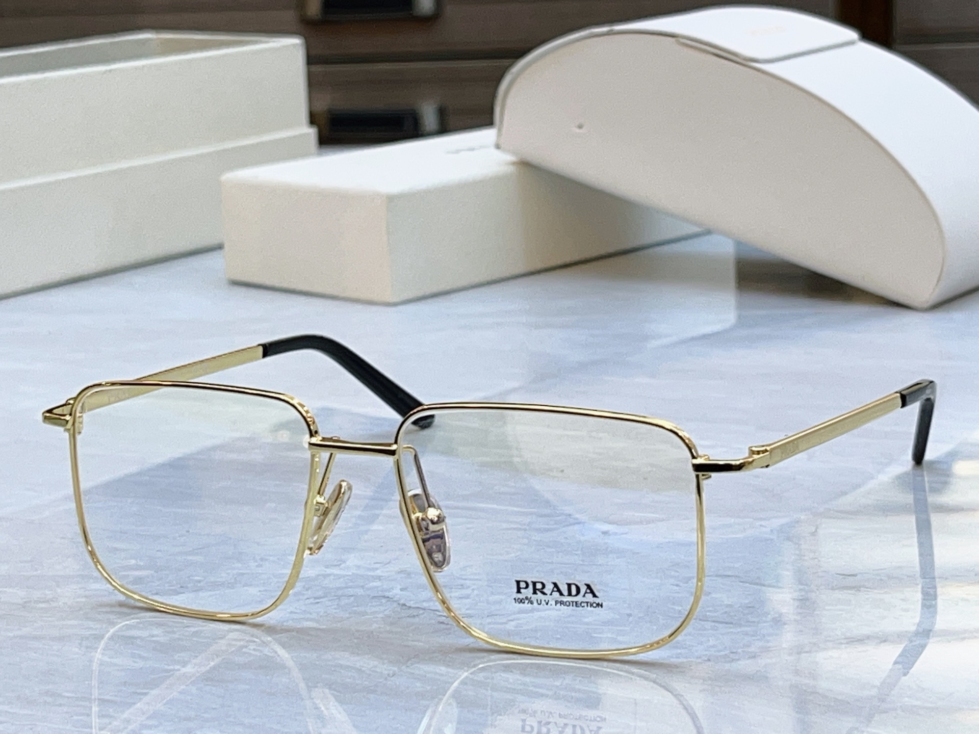 ，【PRAD*】普拉*达新款太阳镜🕶️，MODEL：PR C52VD，SIZE：52口17-145