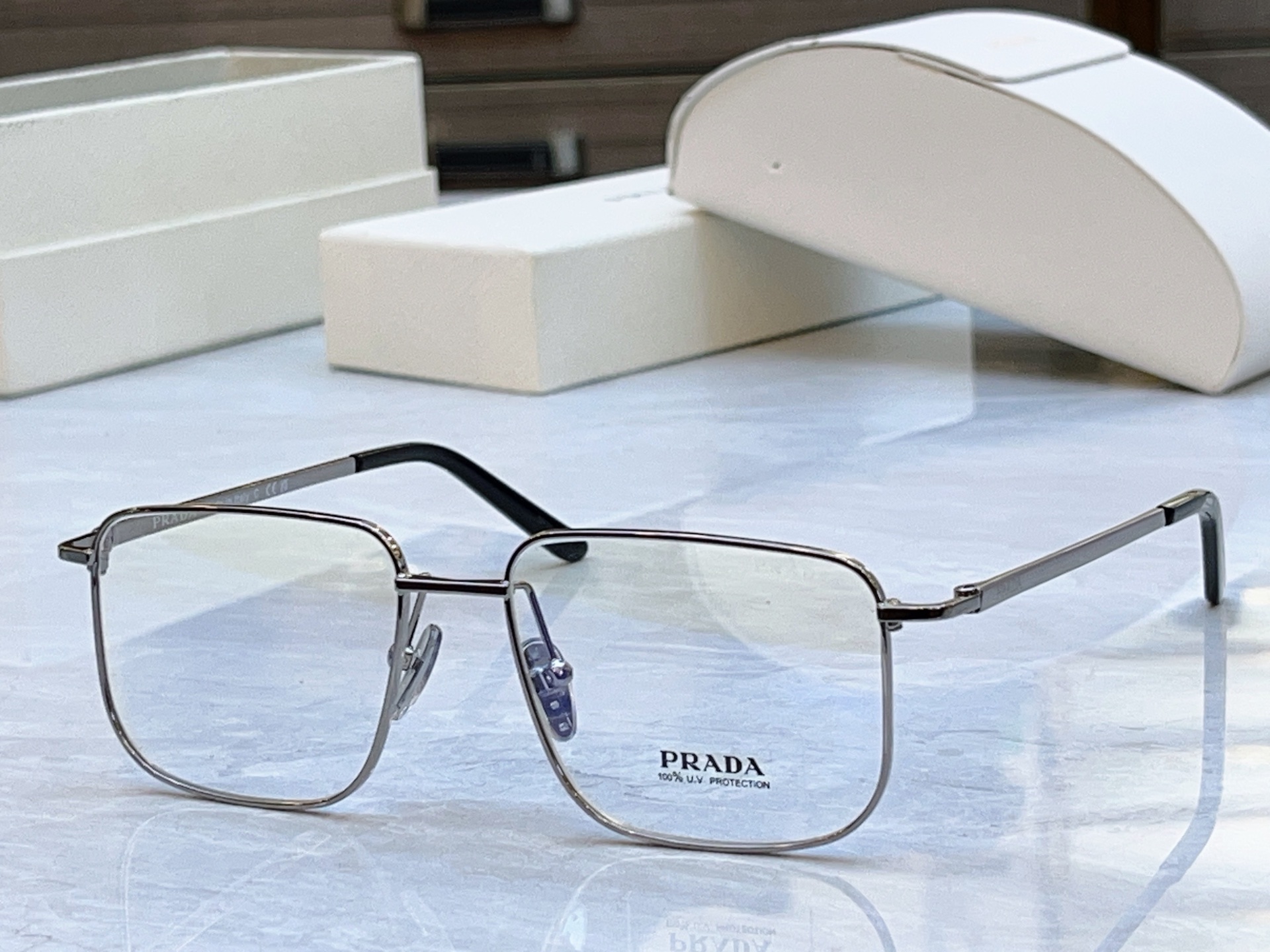 ，【PRAD*】普拉*达新款太阳镜🕶️，MODEL：PR C52VD，SIZE：52口17-145