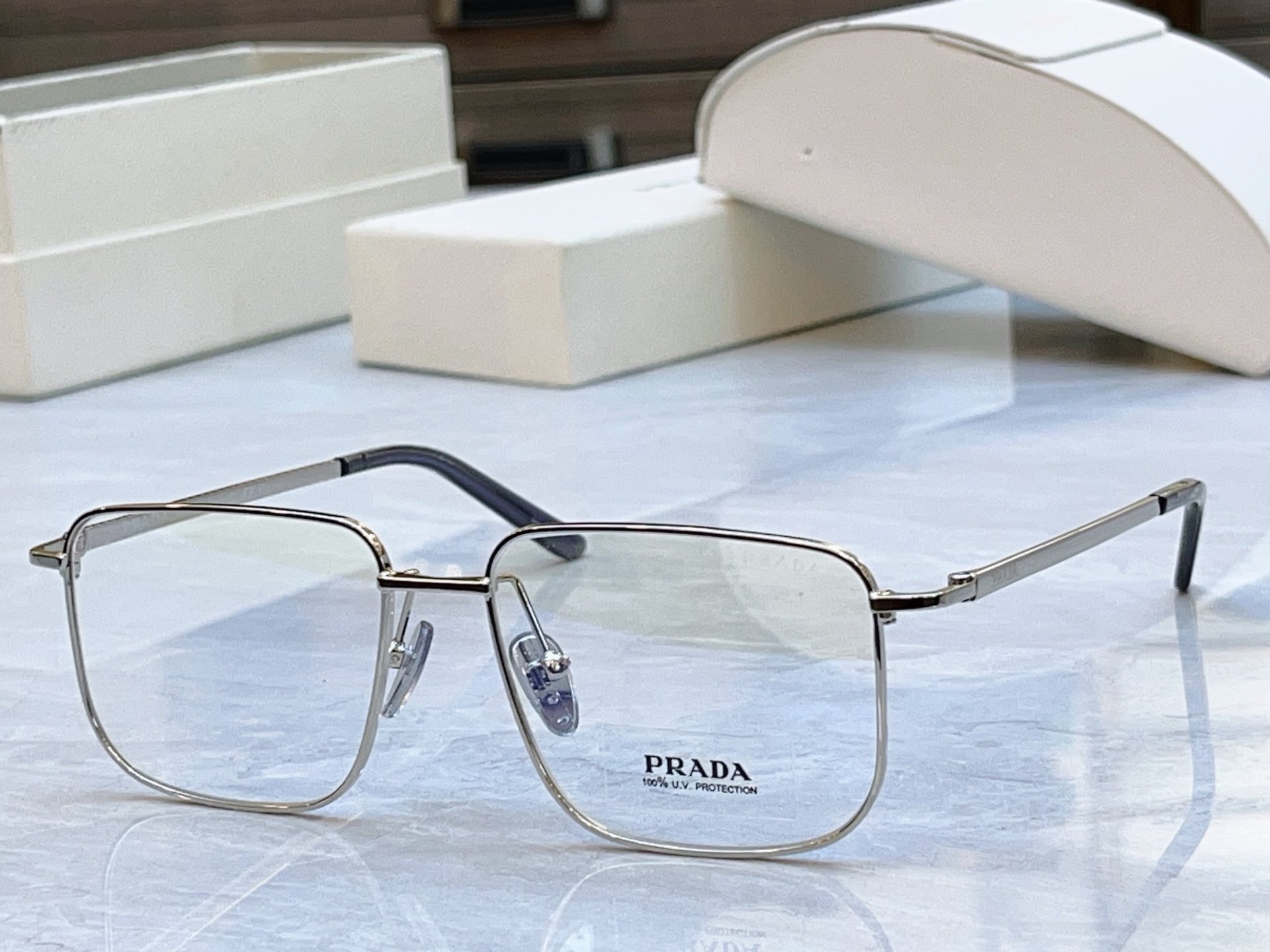 ，【PRAD*】普拉*达新款太阳镜🕶️，MODEL：PR C52VD，SIZE：52口17-145