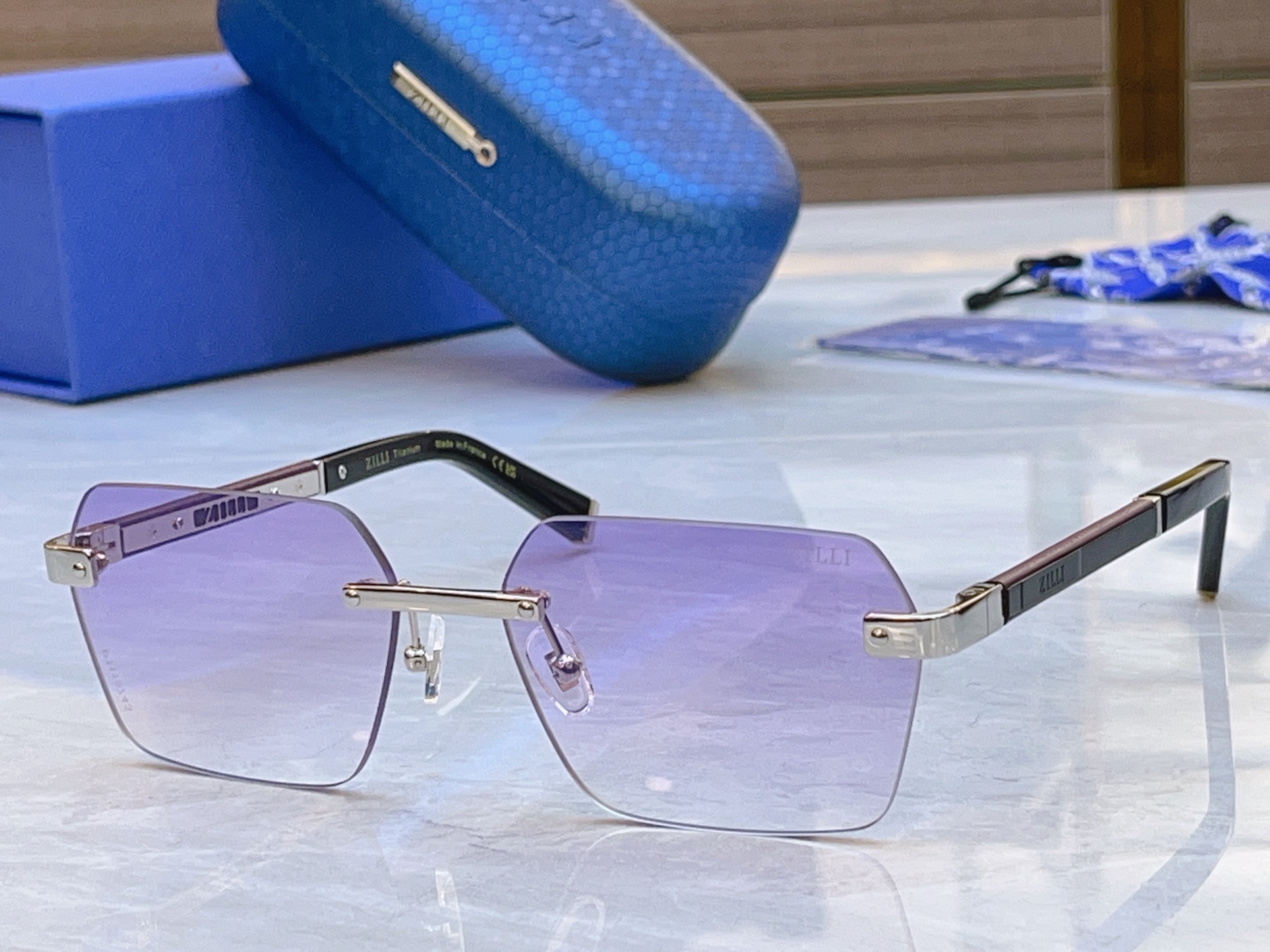 ，【ZEIZ*】蔡*司新款太阳镜，MODEL：ZI80134，SIZE：57口19-145