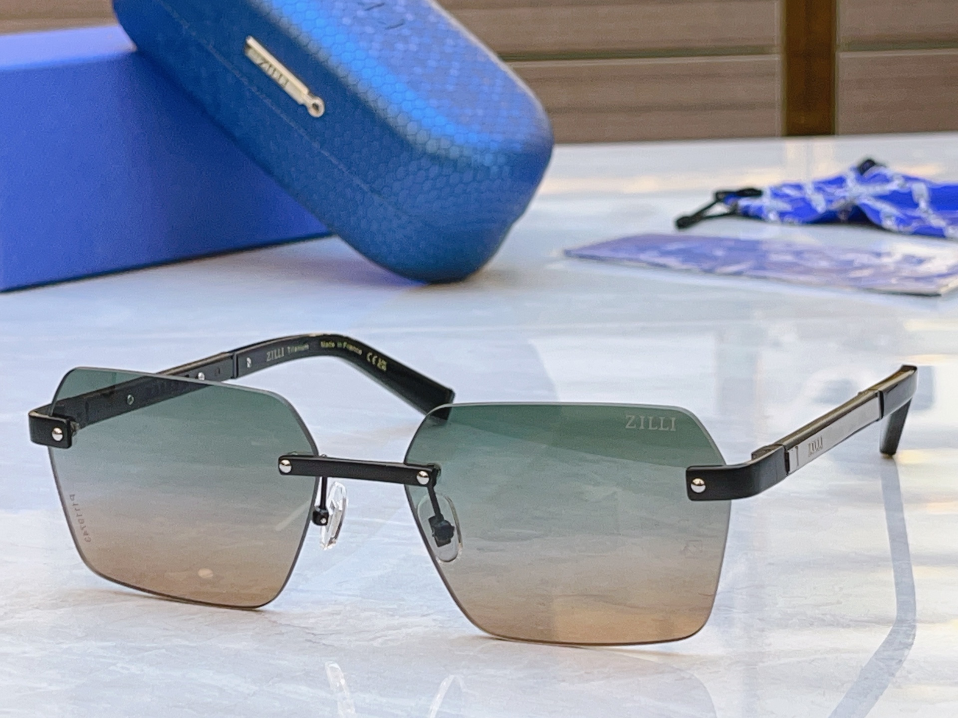 ，【ZEIZ*】蔡*司新款太阳镜，MODEL：ZI80134，SIZE：57口19-145