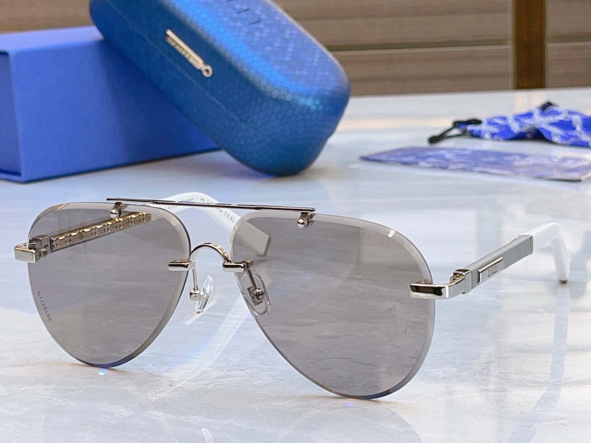 ，【ZEIZ*】蔡*司新款太阳镜，MODEL：ZI80142，SIZE：62口14-145