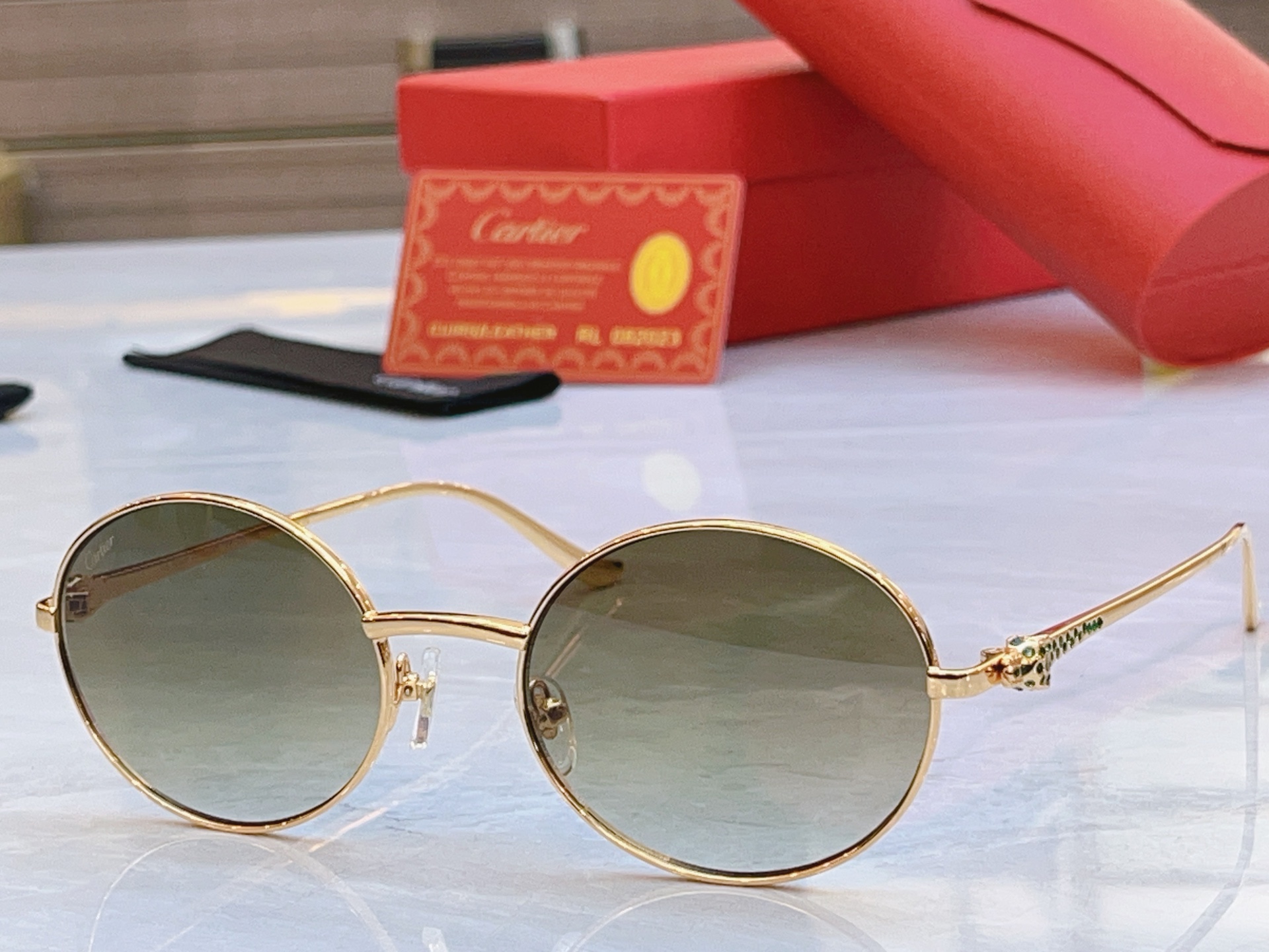 变色，【CARTIE*】卡地*亚新款太阳镜，Mod:CT01587O，Size:55口20-143