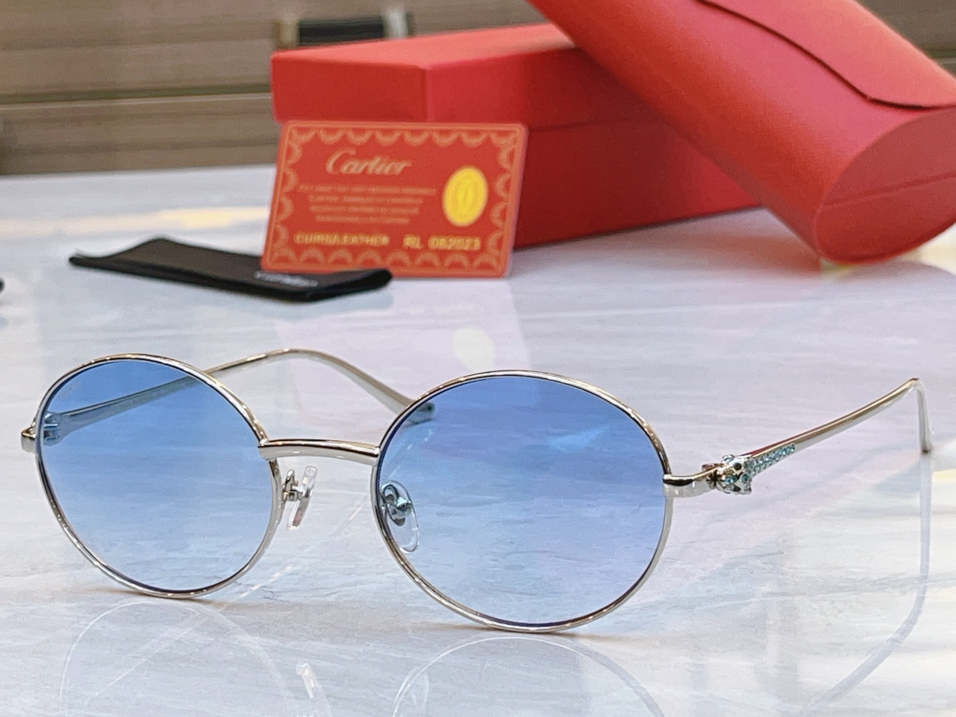 变色，【CARTIE*】卡地*亚新款太阳镜，Mod:CT01587O，Size:55口20-143