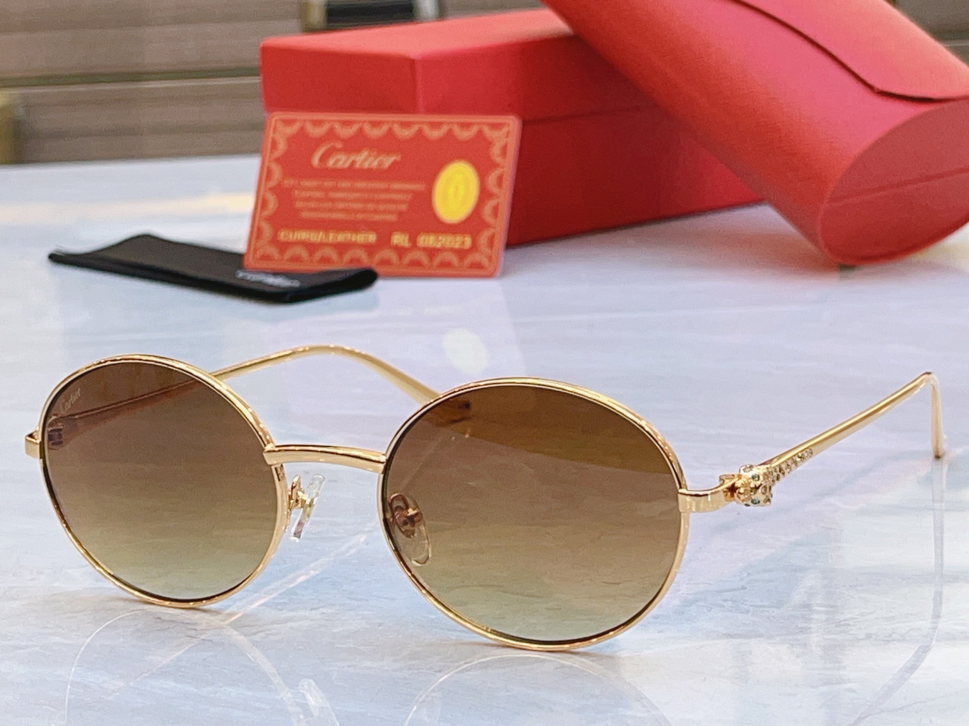 变色，【CARTIE*】卡地*亚新款太阳镜，Mod:CT01587O，Size:55口20-143