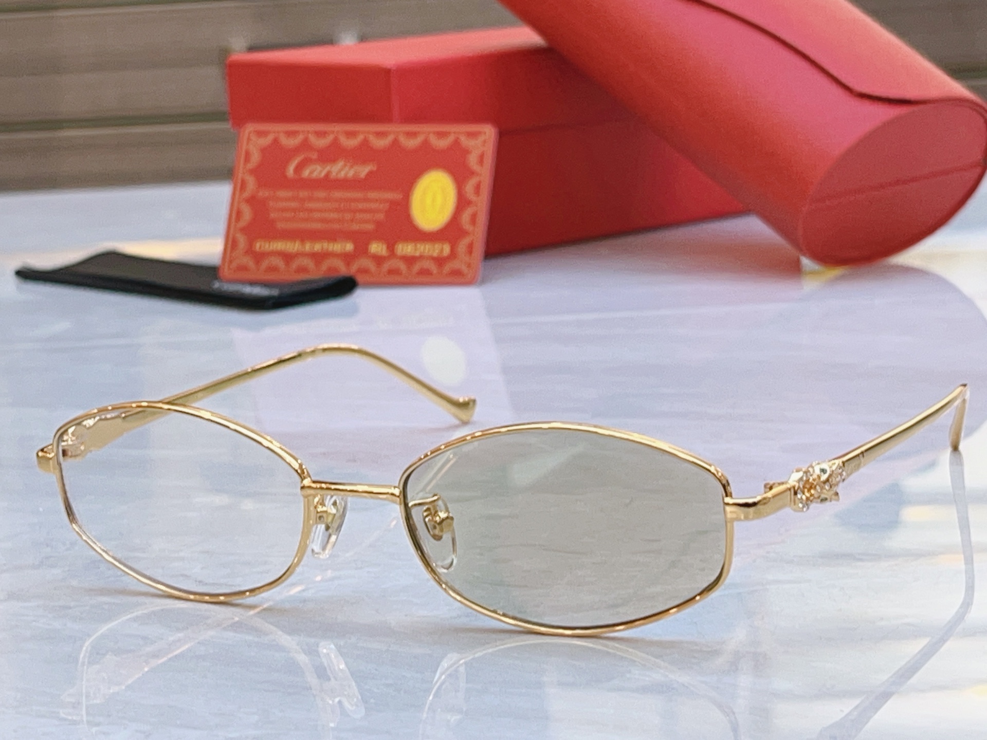 变色，【CARTIE*】卡地*亚新款太阳镜，Mod:CT1596LO，Size:57口18-142