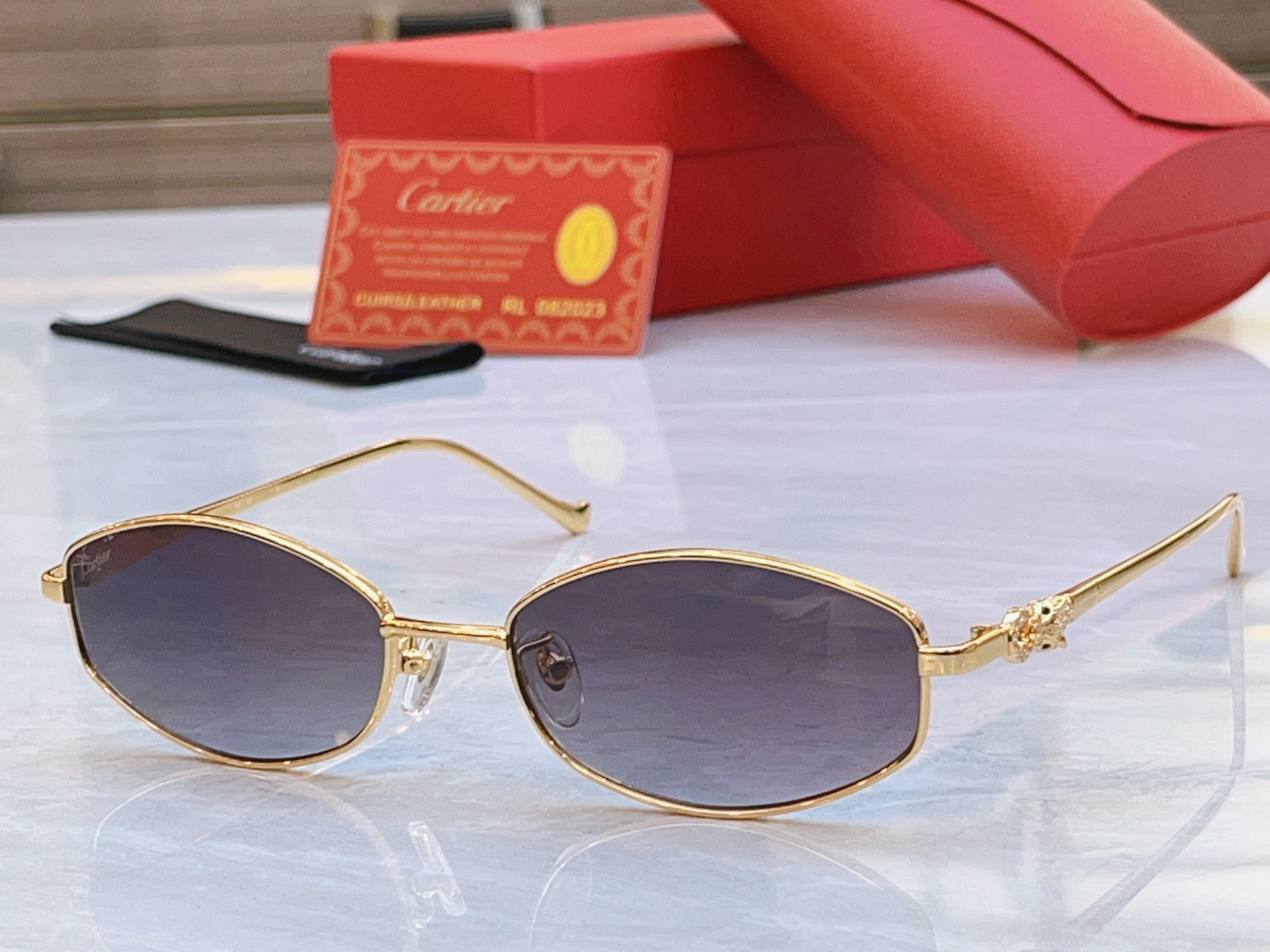 变色，【CARTIE*】卡地*亚新款太阳镜，Mod:CT1596LO，Size:57口18-142