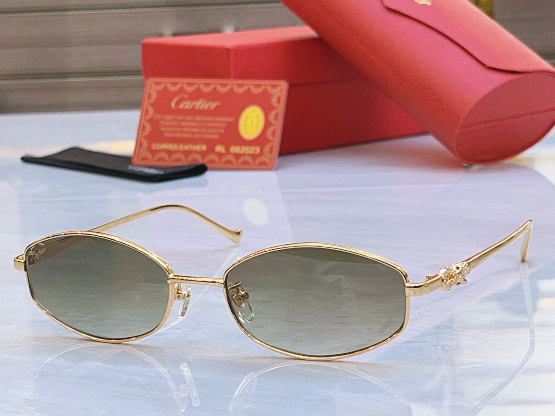 变色，【CARTIE*】卡地*亚新款太阳镜，Mod:CT1596LO，Size:57口18-142