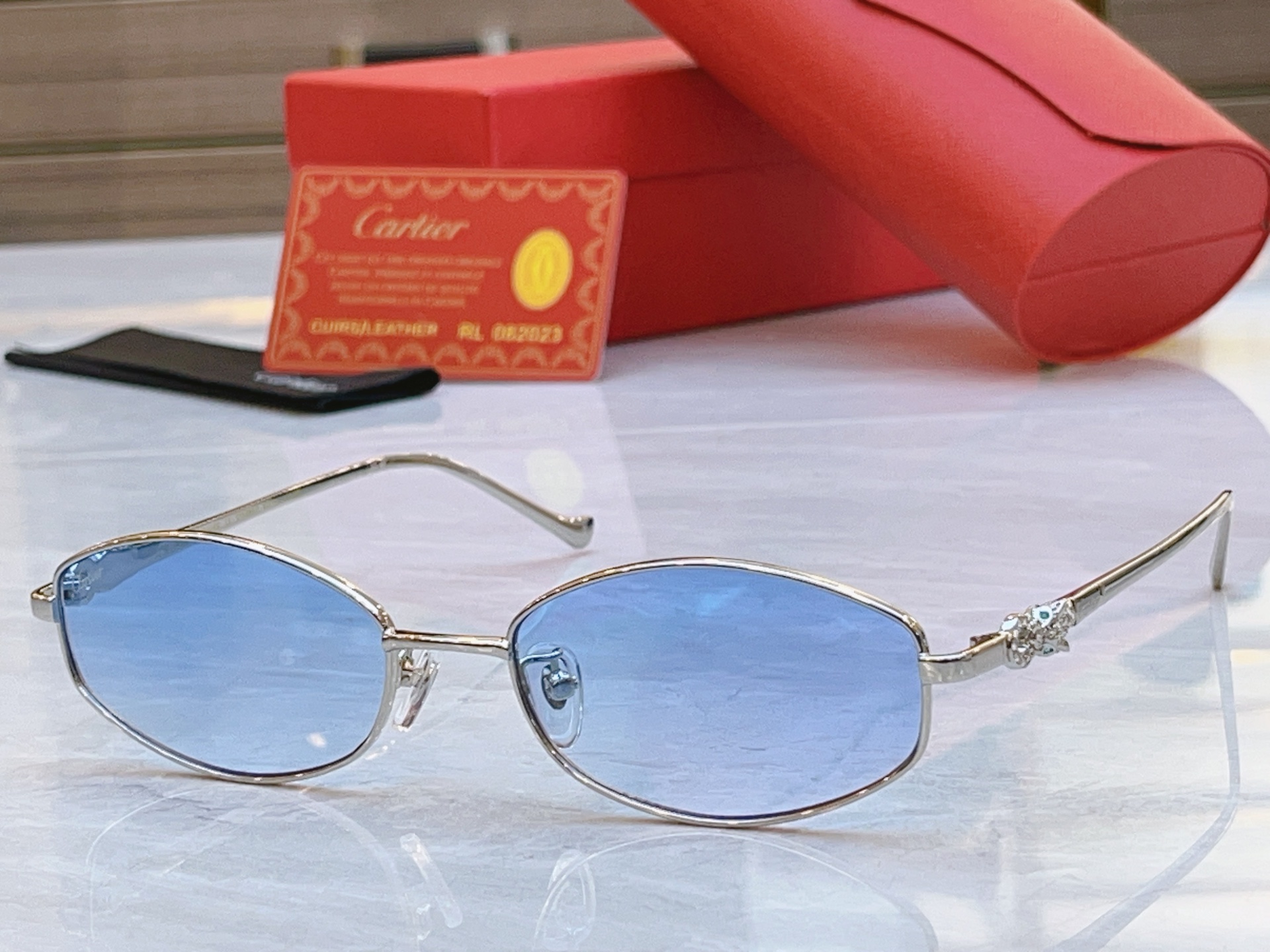 变色，【CARTIE*】卡地*亚新款太阳镜，Mod:CT1596LO，Size:57口18-142