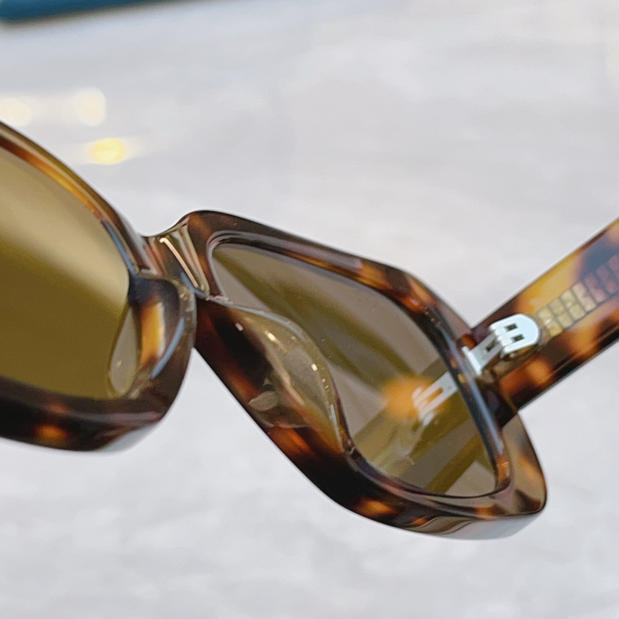 ，【GUCC*】古*驰新款太阳镜，MODEL：GG1531SK，SIZE：54口18-145