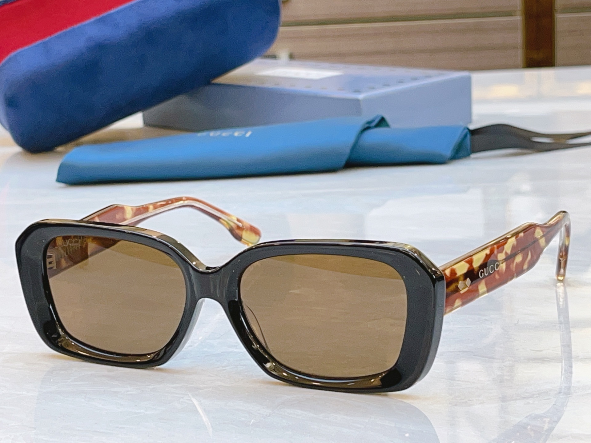 ，【GUCC*】古*驰新款太阳镜，MODEL：GG1531SK，SIZE：54口18-145