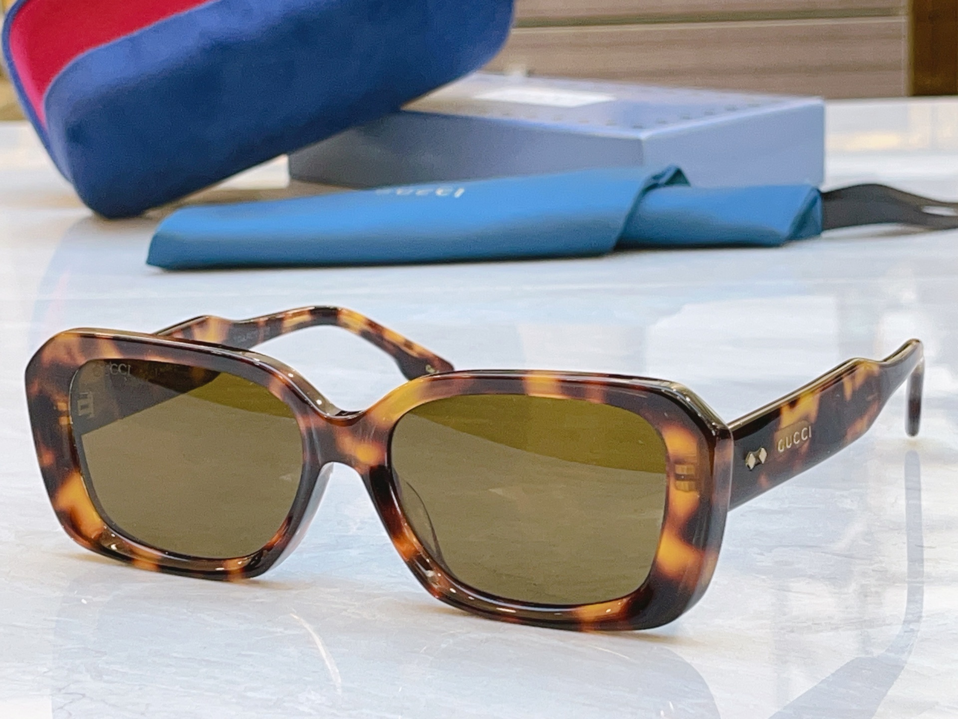 ，【GUCC*】古*驰新款太阳镜，MODEL：GG1531SK，SIZE：54口18-145