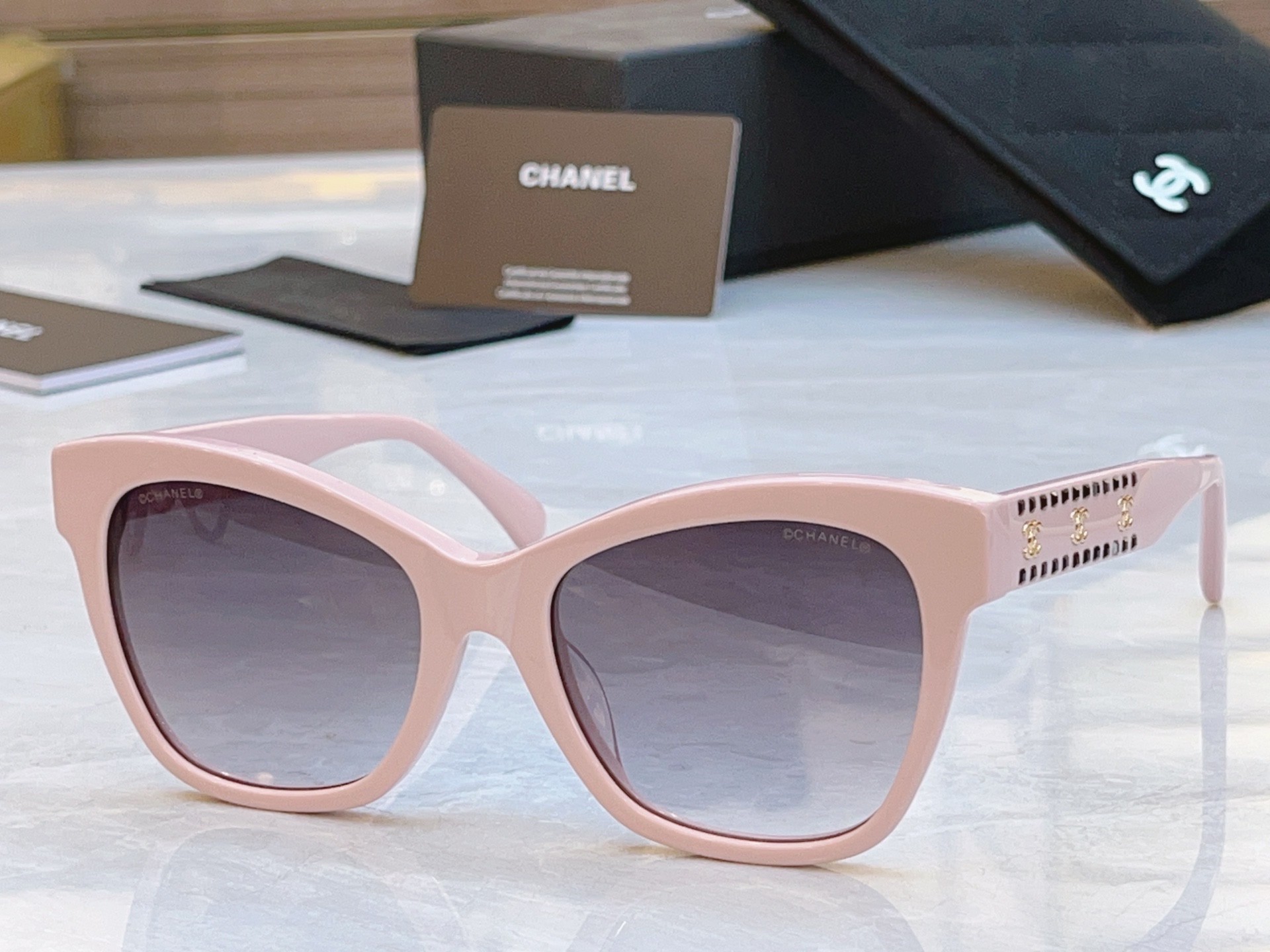 ，【CHANE*】香奈*儿新款太阳镜，MODEL：CH9162B， SIZE：53口20-145