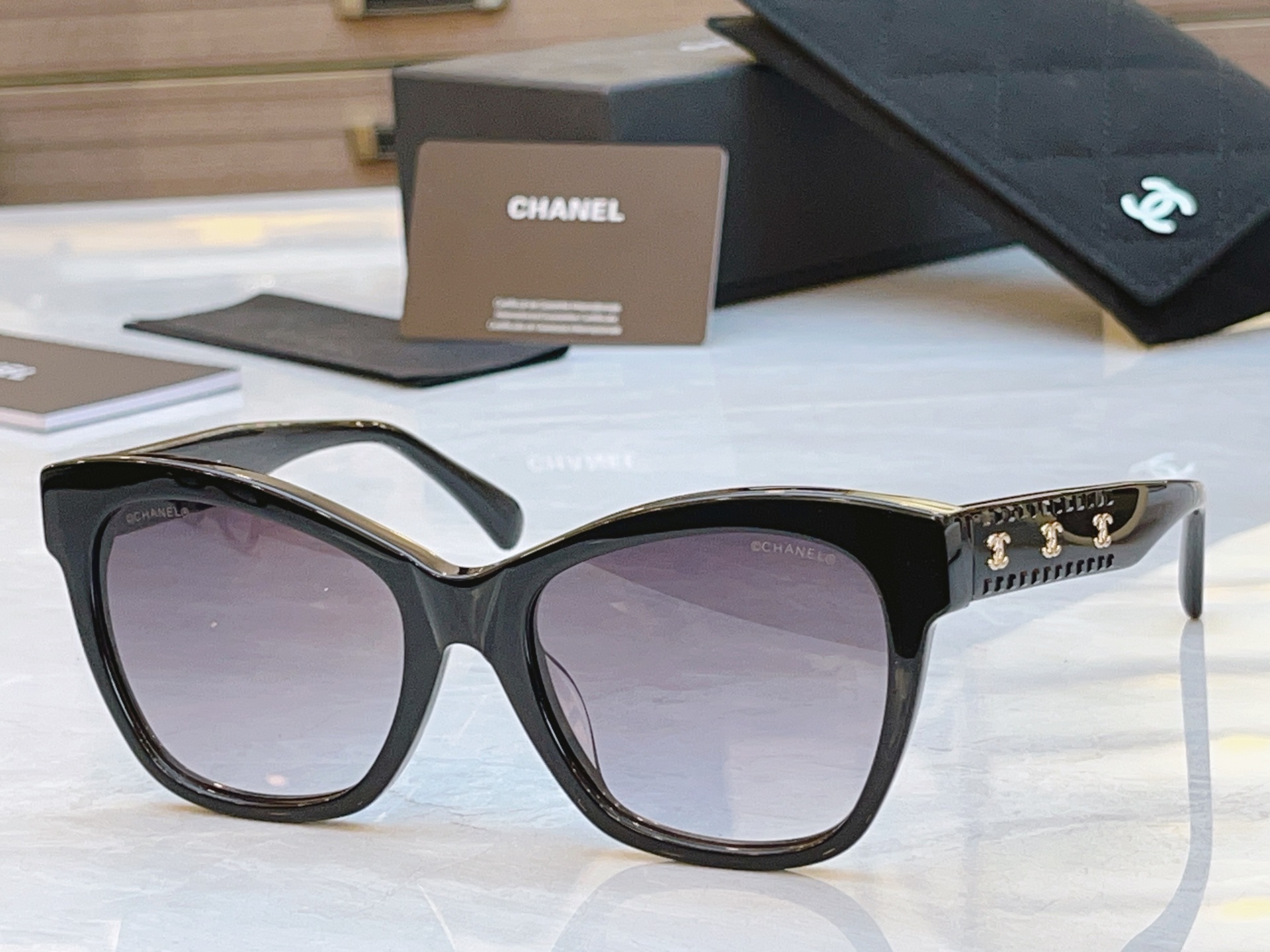 ，【CHANE*】香奈*儿新款太阳镜，MODEL：CH9162B， SIZE：53口20-145