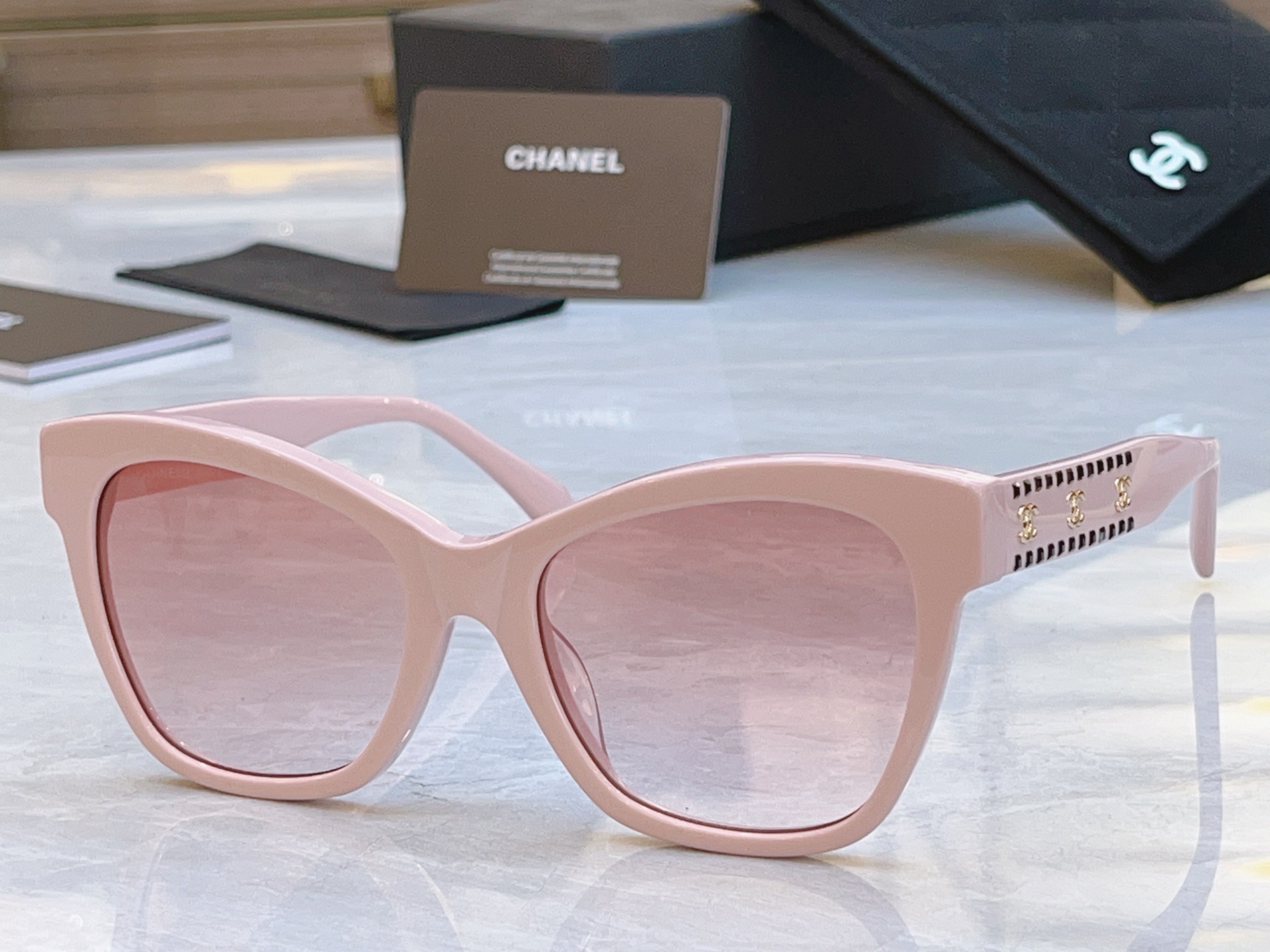 ，【CHANE*】香奈*儿新款太阳镜，MODEL：CH9162B， SIZE：53口20-145