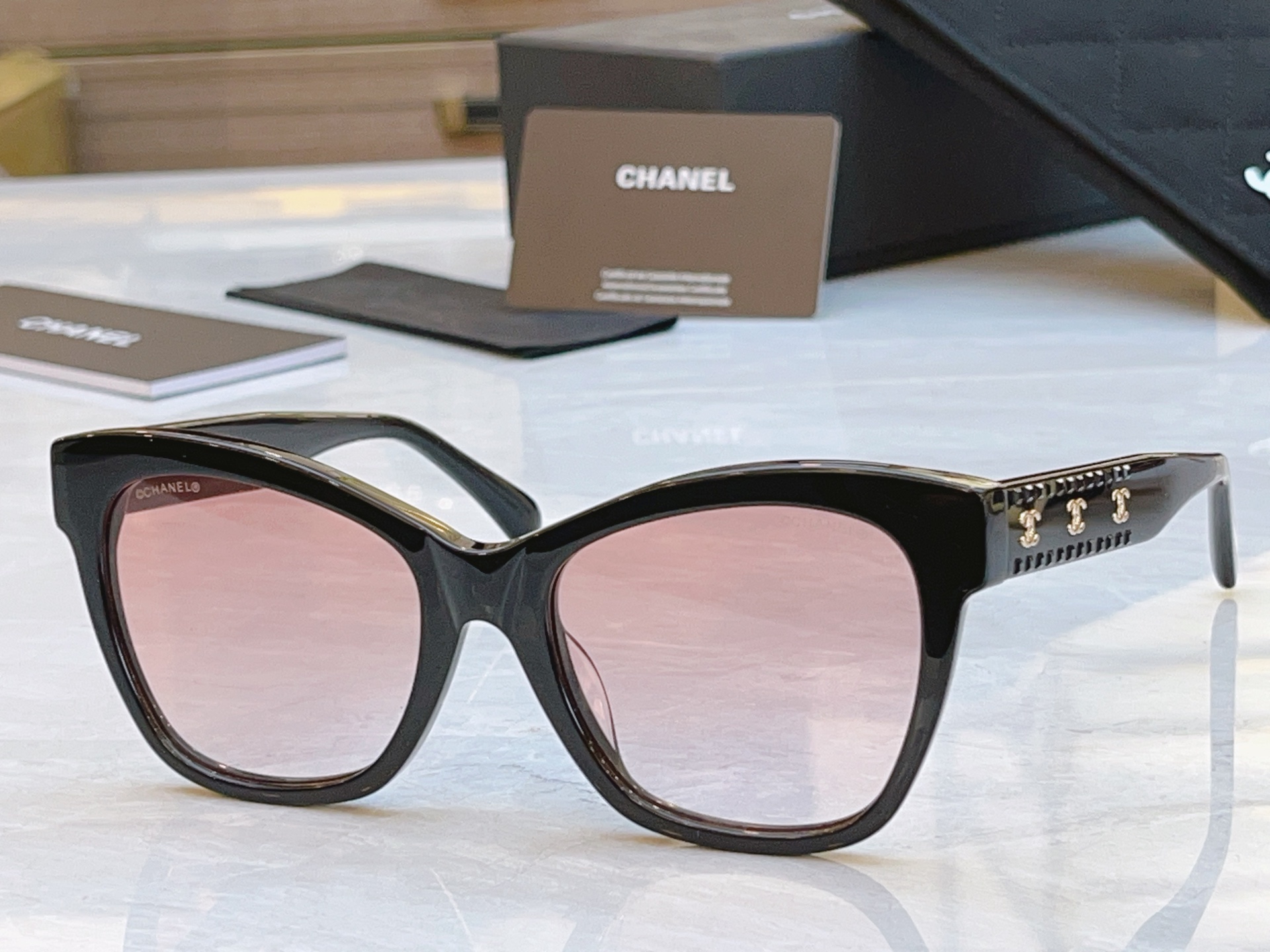 ，【CHANE*】香奈*儿新款太阳镜，MODEL：CH9162B， SIZE：53口20-145