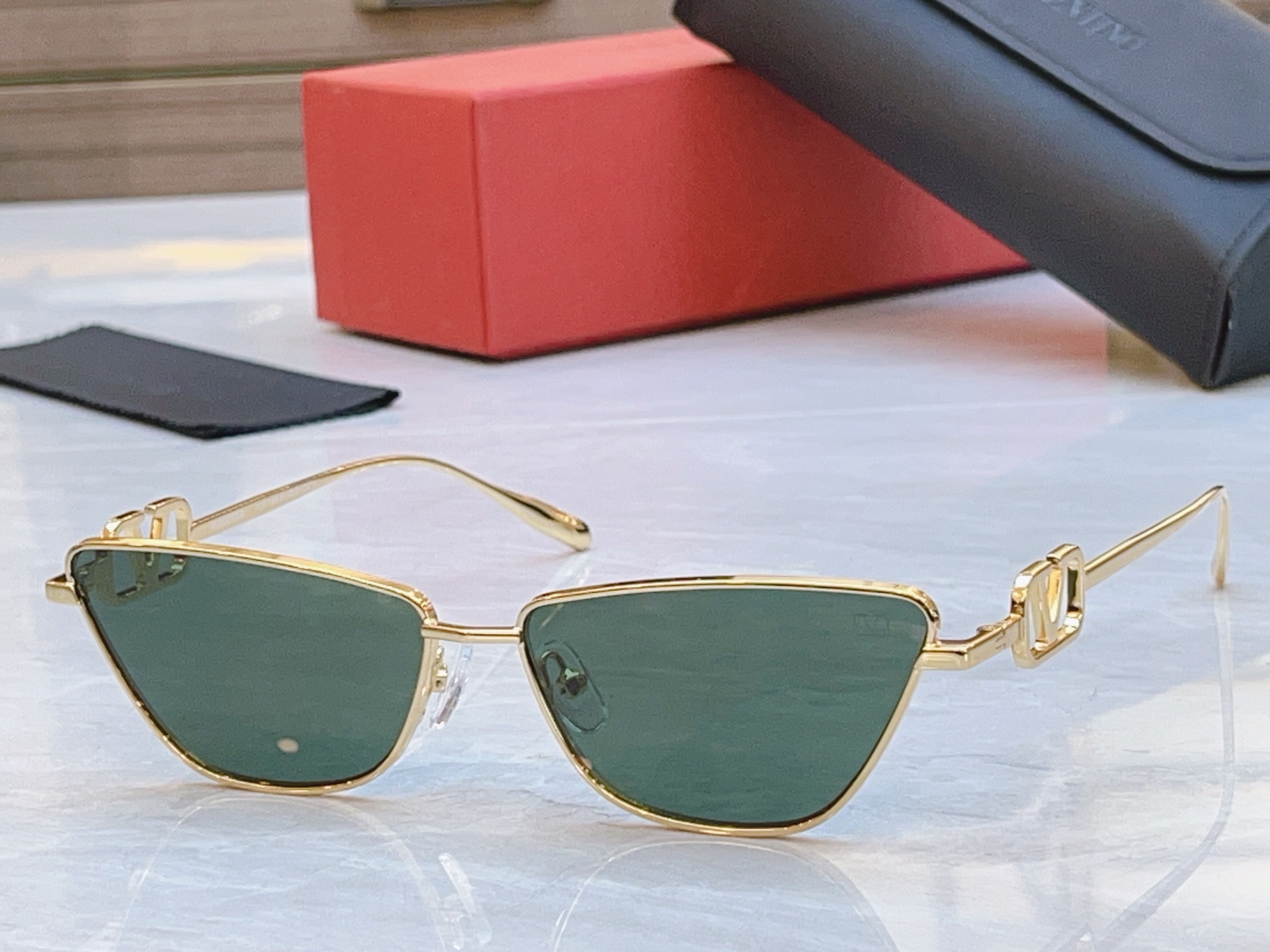 NO:554090,, [VALENTIN*] Valentin* new sunglasses, MODELVLS-A-61l, SIZE57 mouth 15-145 glasses sunglasses, glasses, valentino, valentino19860909,【VALENTIN*】华伦*天奴新款太阳镜,MODELVLS-A-61l,SIZE57口15-145眼镜墨镜太阳镜,眼镜,valentino,valentino,glasses