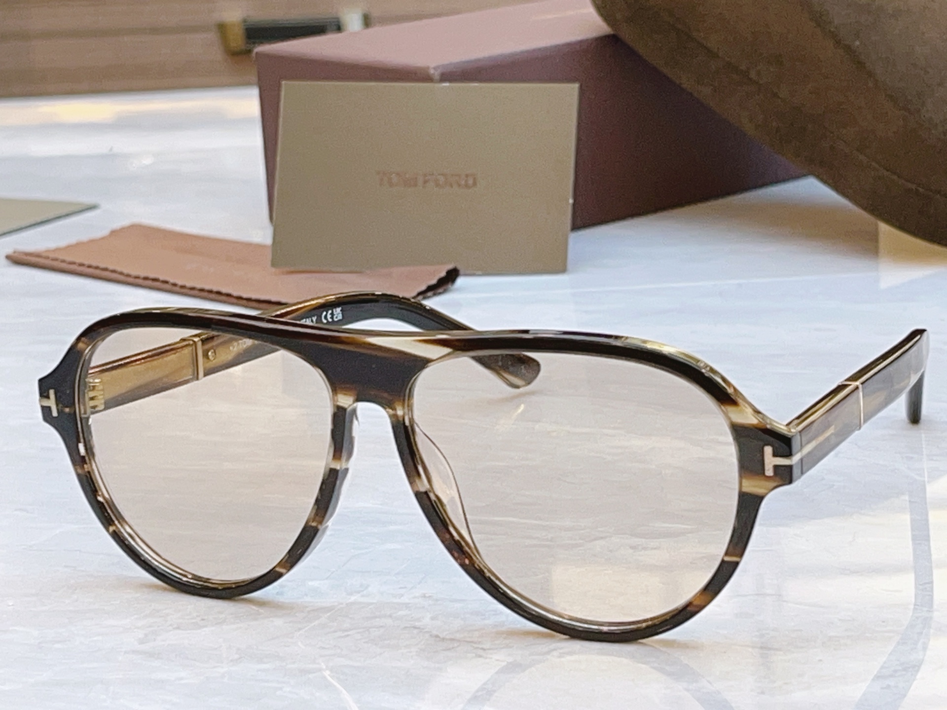 NO:554095,,【TOM FOR*】Tom* Ford new sunglasses,MODELTF1080,SIZE59 mouth 13-glasses sunglasses,glasses,tom ford,tom ford19860909,【TOM FOR*】汤姆*福特新款太阳镜,MODELTF1080,SIZE59口13-眼镜墨镜太阳镜,眼镜,tom ford,tom ford,glasses