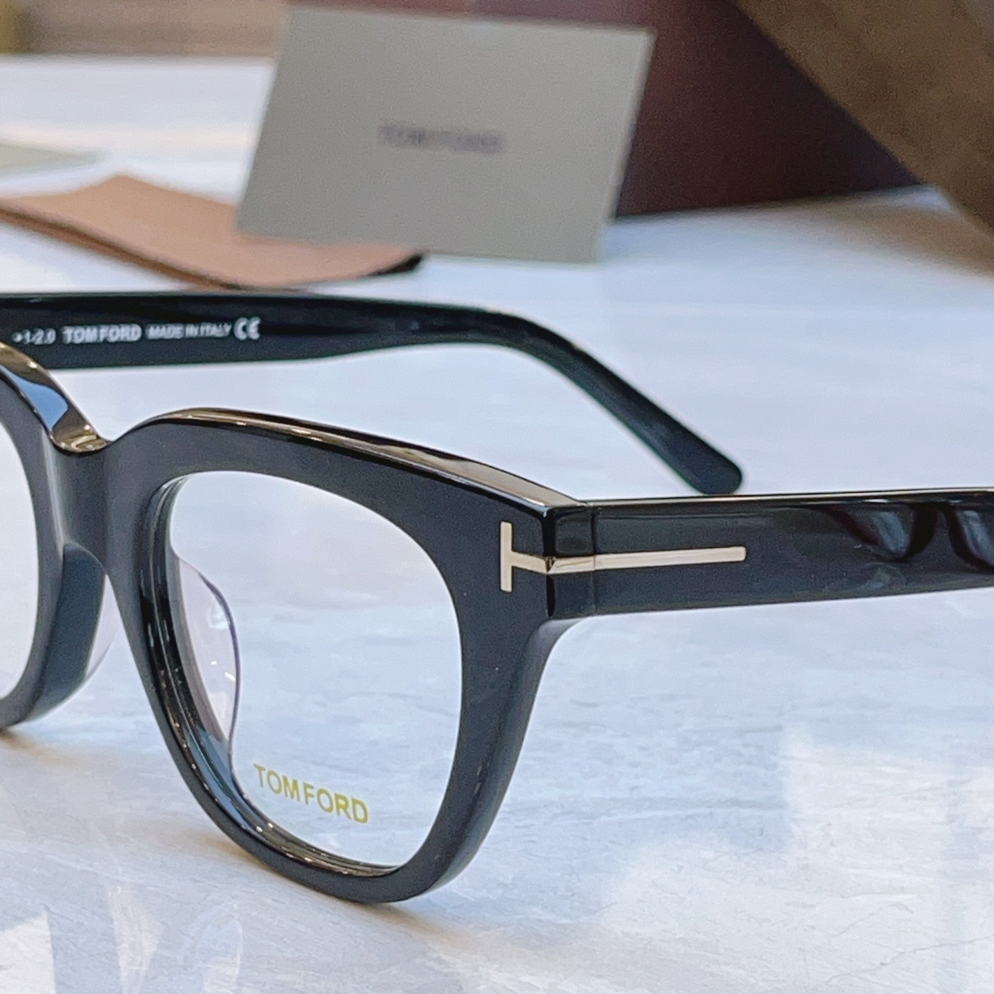 ，【TOM FOR*】汤姆*福特新款眼镜架，MODEL：TF237，SIZE：52口20-145