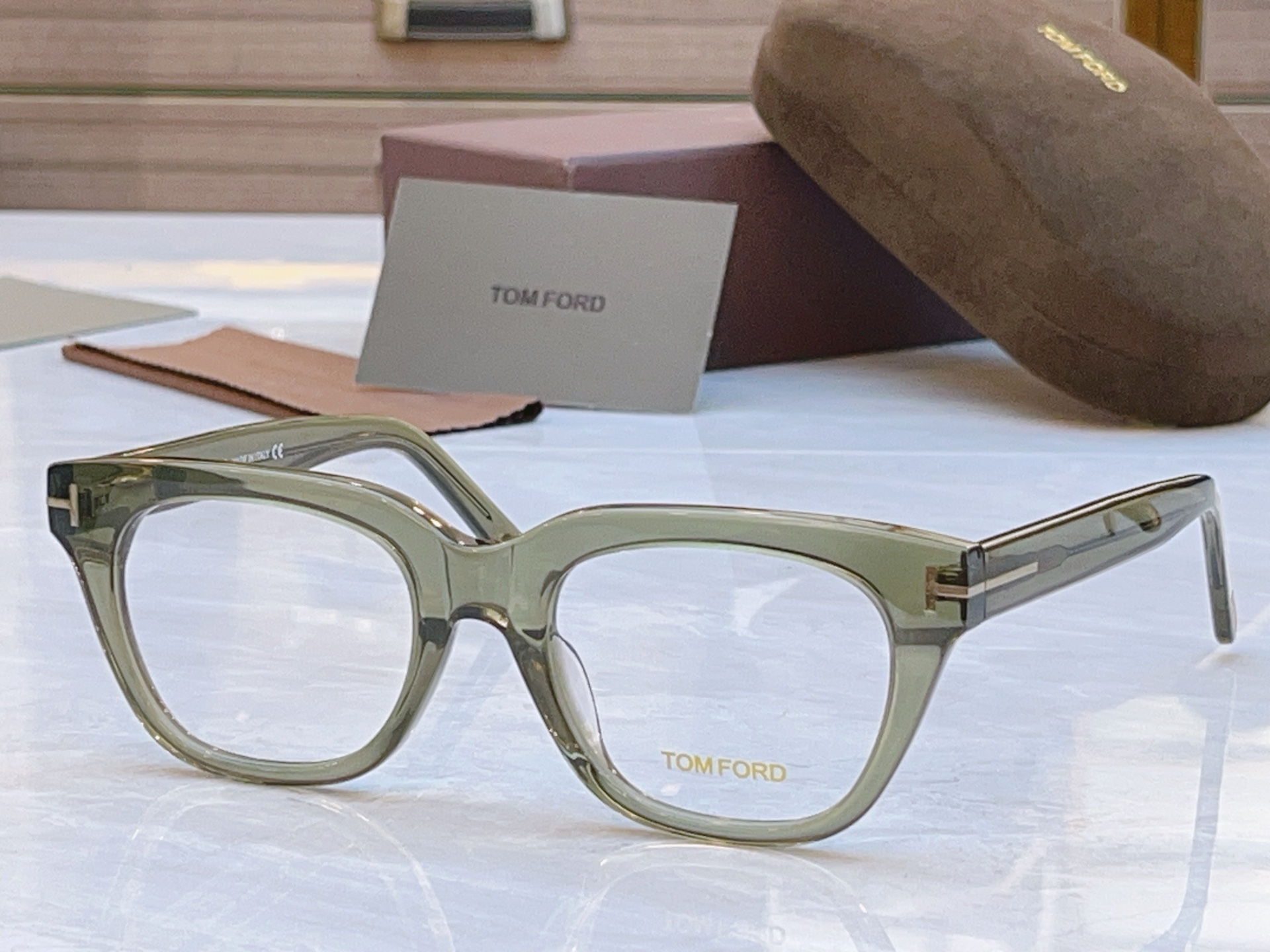 ，【TOM FOR*】汤姆*福特新款眼镜架，MODEL：TF237，SIZE：52口20-145