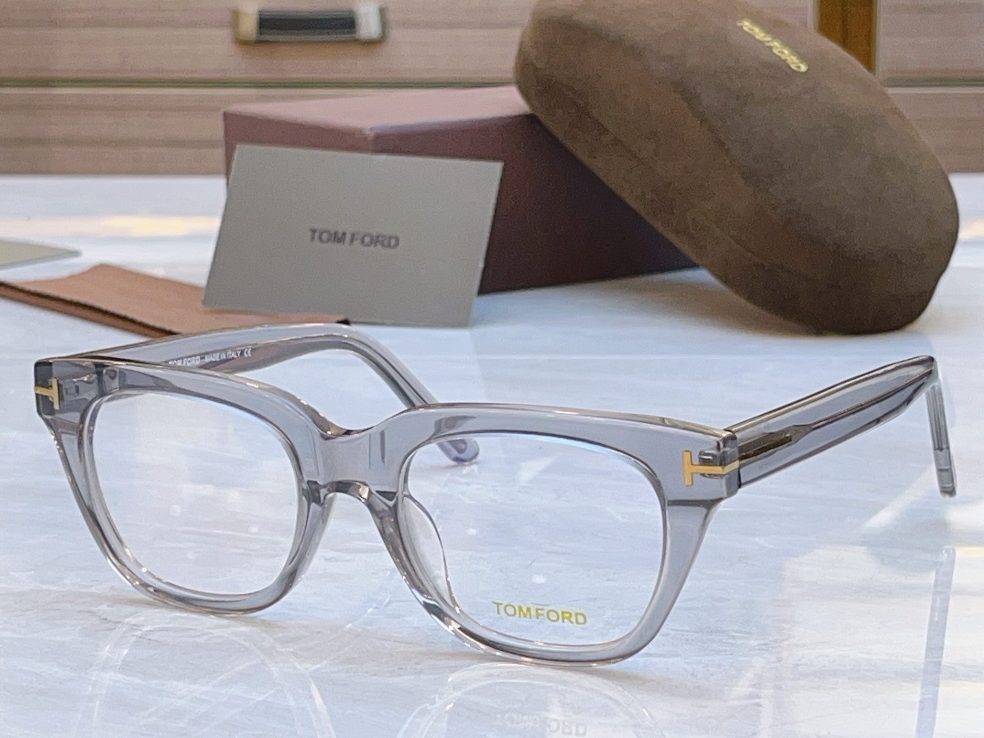 ，【TOM FOR*】汤姆*福特新款眼镜架，MODEL：TF237，SIZE：52口20-145