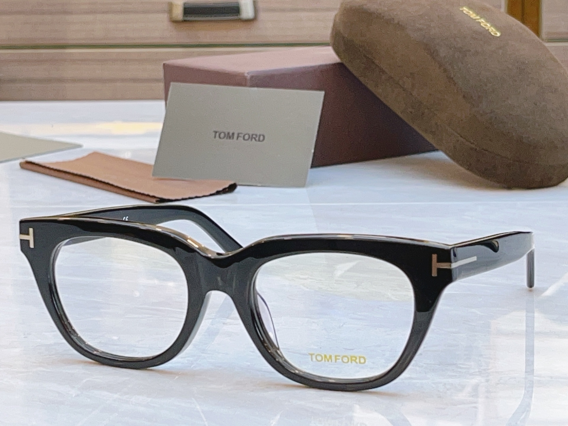 ，【TOM FOR*】汤姆*福特新款眼镜架，MODEL：TF237，SIZE：52口20-145