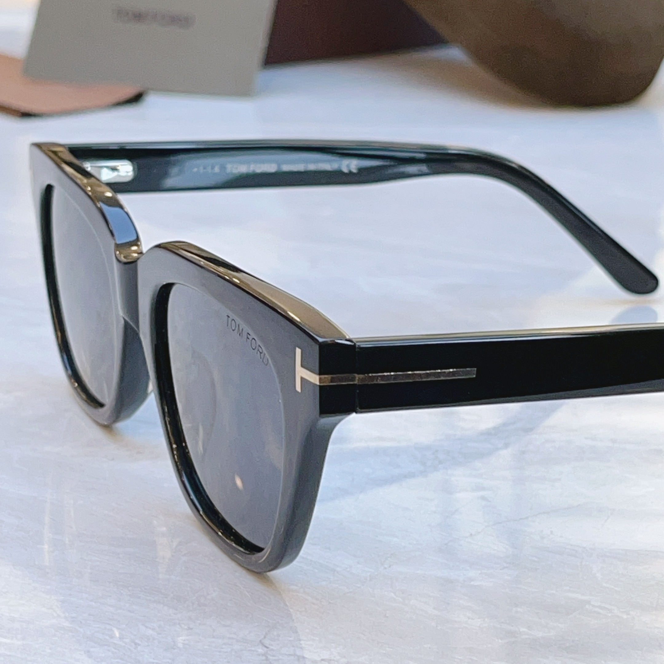 ，【TOM FOR*】汤姆*福特新款太阳镜，MODEL：TF237，SIZE：52口20-145