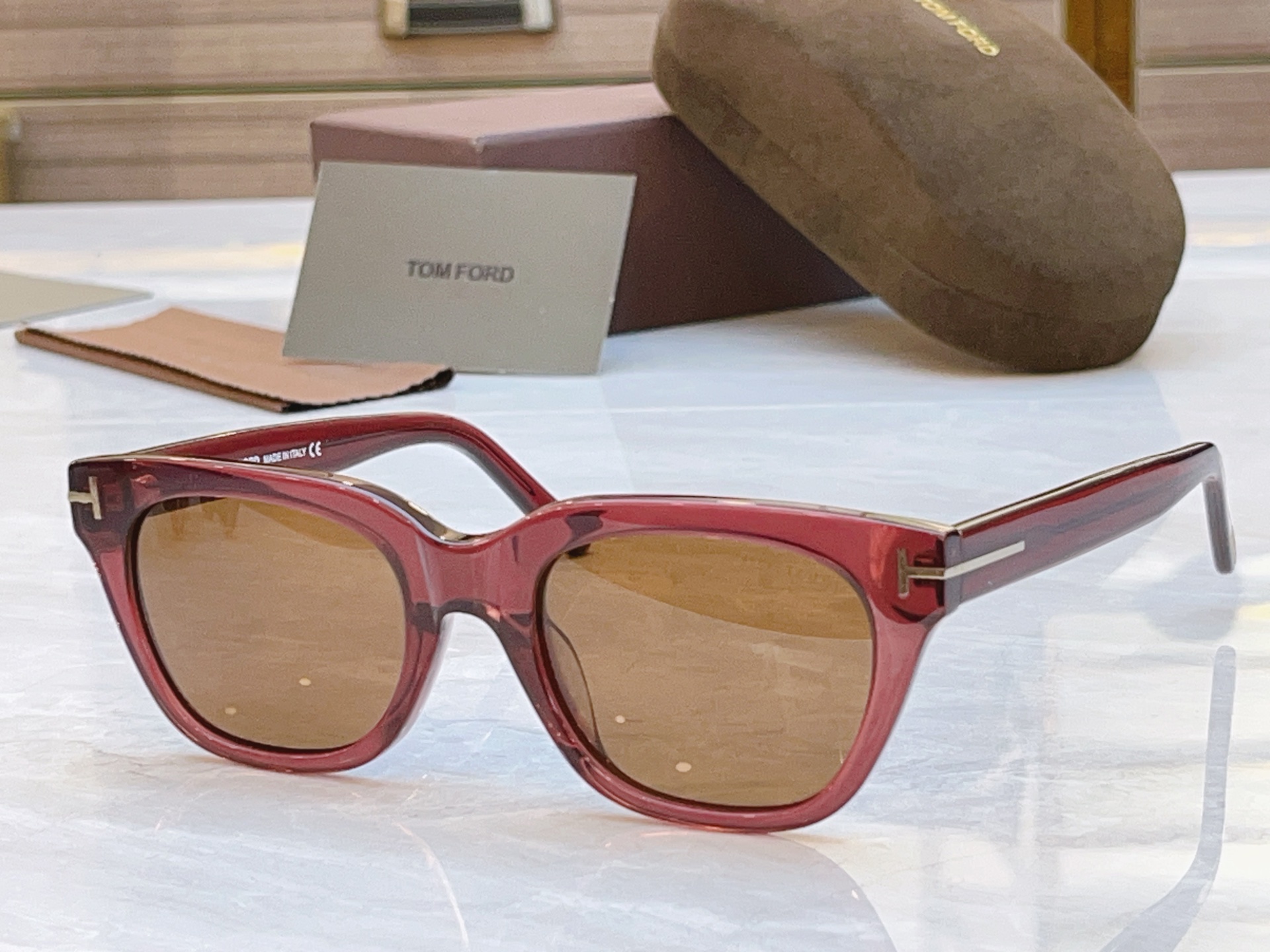 ，【TOM FOR*】汤姆*福特新款太阳镜，MODEL：TF237，SIZE：52口20-145