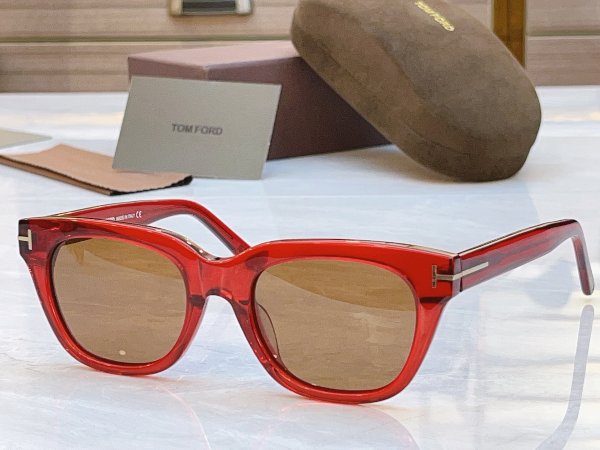 ，【TOM FOR*】汤姆*福特新款太阳镜，MODEL：TF237，SIZE：52口20-145