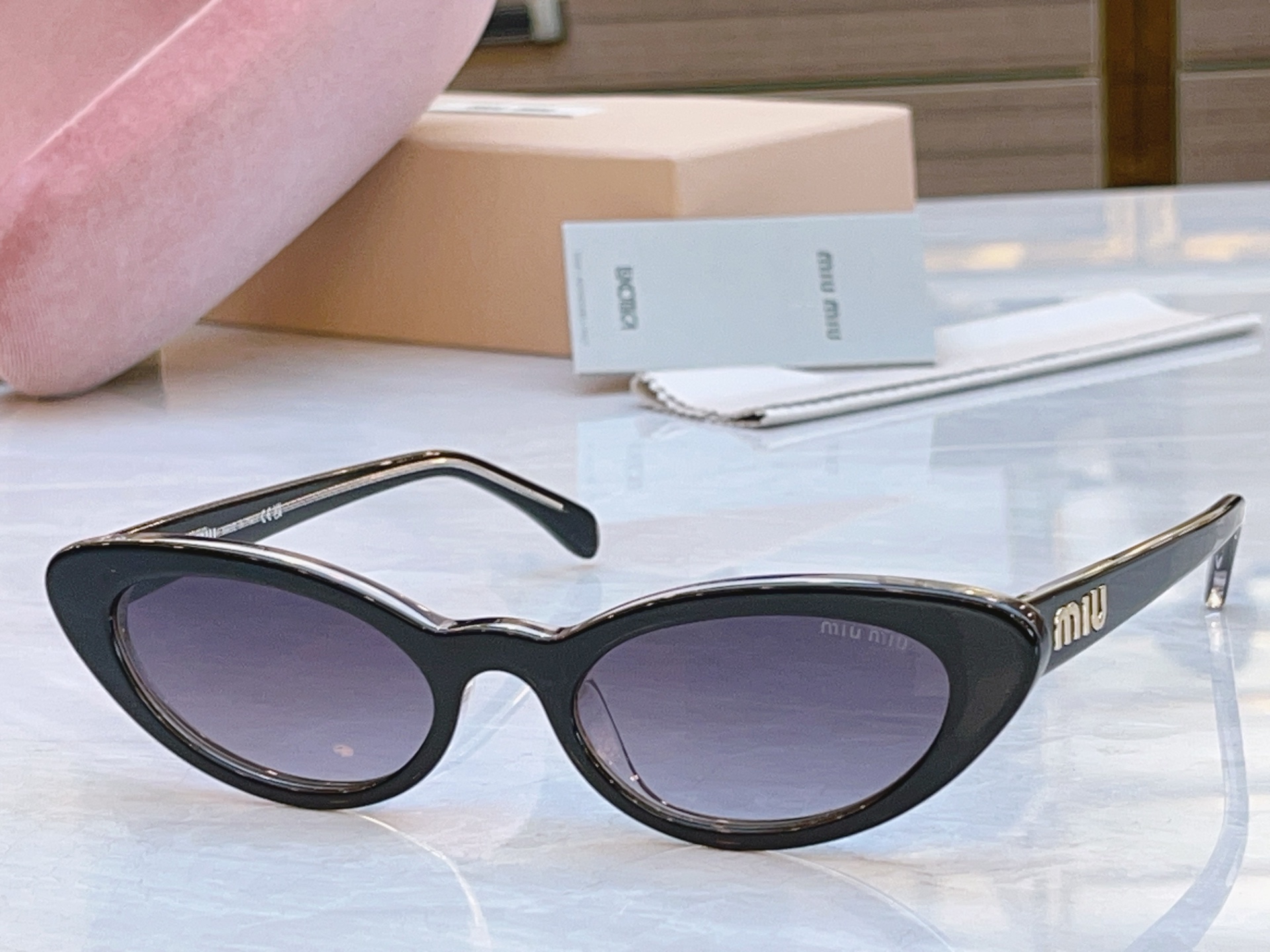 NO:554140,,【MIUMI*】Miu*Miao new sunglasses, Mod: MU 09US, SIZE: 52 mouth 21-145 glasses, sunglasses, sunglasses, glasses, miumiu19860909,【MIUMI*】缪*缪新款太阳镜,Mod:MU 09US,SIZE:52口21-145眼镜墨镜太阳镜,眼镜,miumiu,glasses