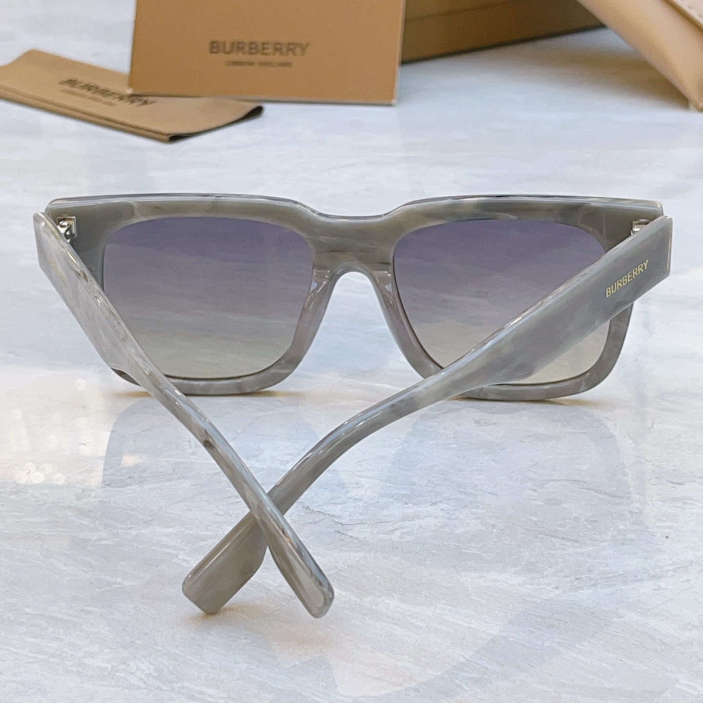 ，【BURBERR*】巴宝*莉新款太阳镜，MODEL：BE4394，SIZE：53口19-145