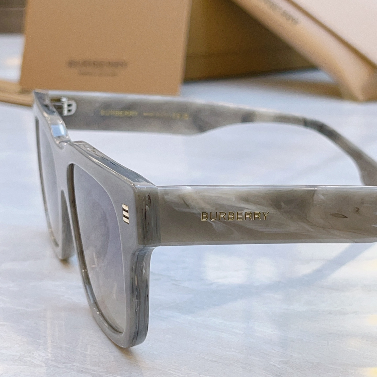 ，【BURBERR*】巴宝*莉新款太阳镜，MODEL：BE4394，SIZE：53口19-145