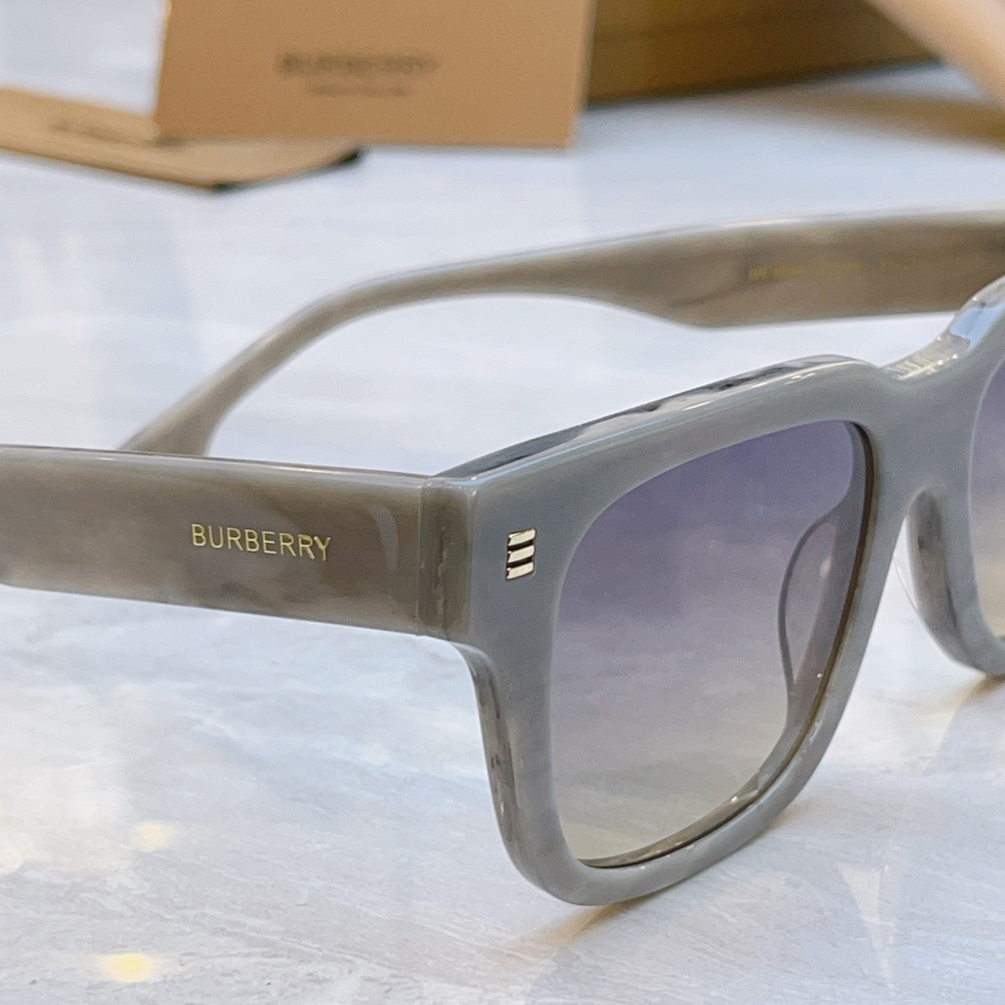 ，【BURBERR*】巴宝*莉新款太阳镜，MODEL：BE4394，SIZE：53口19-145