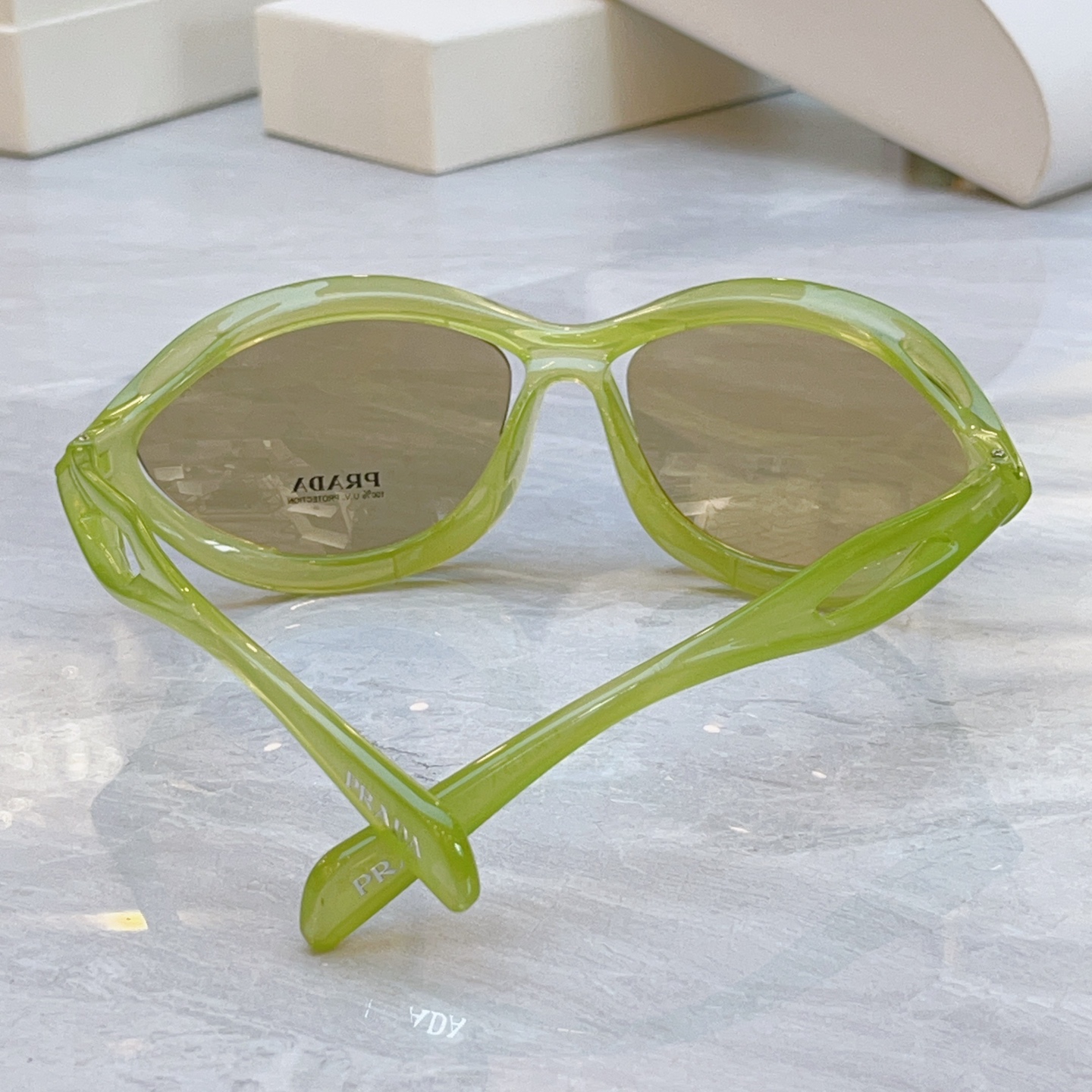 ，【PRAD*】普拉*达新款太阳镜🕶️，MODEL：SPR A26，SIZE：63口17-130