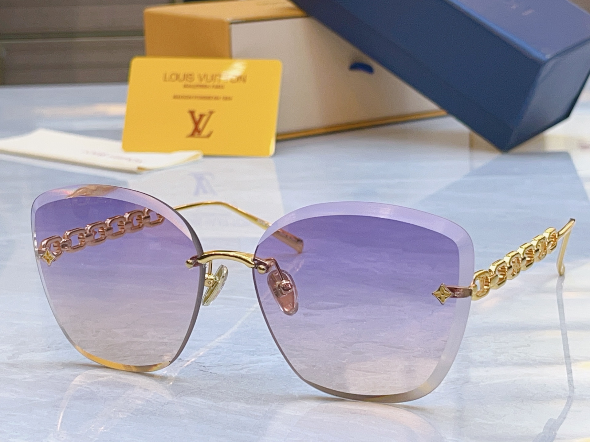 ，【LOUIS VUITTO*】路易*威登新款太阳镜，MODEL：Z2665U，SIZE：61口15-1