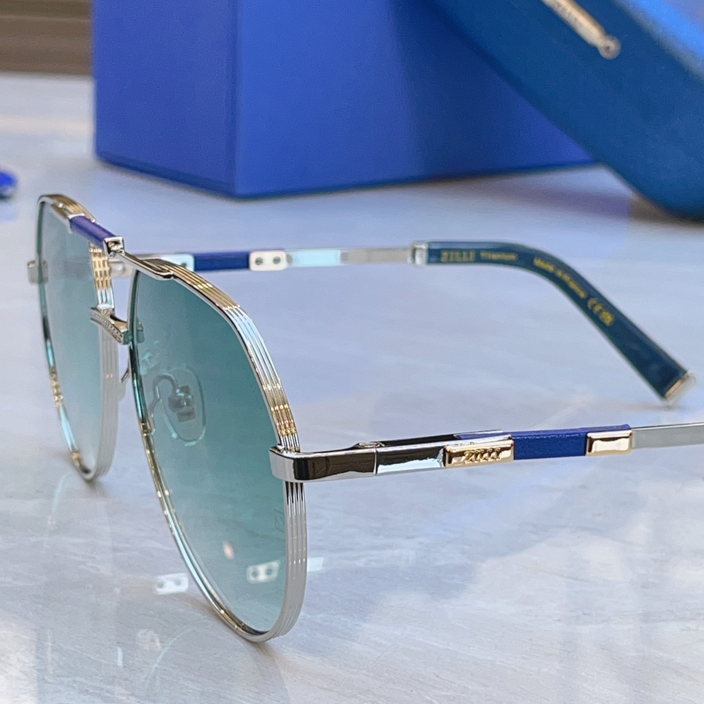 ，【ZEIZ*】蔡*司新款太阳镜，MODEL：ZI80136，SIZE：59口17-145