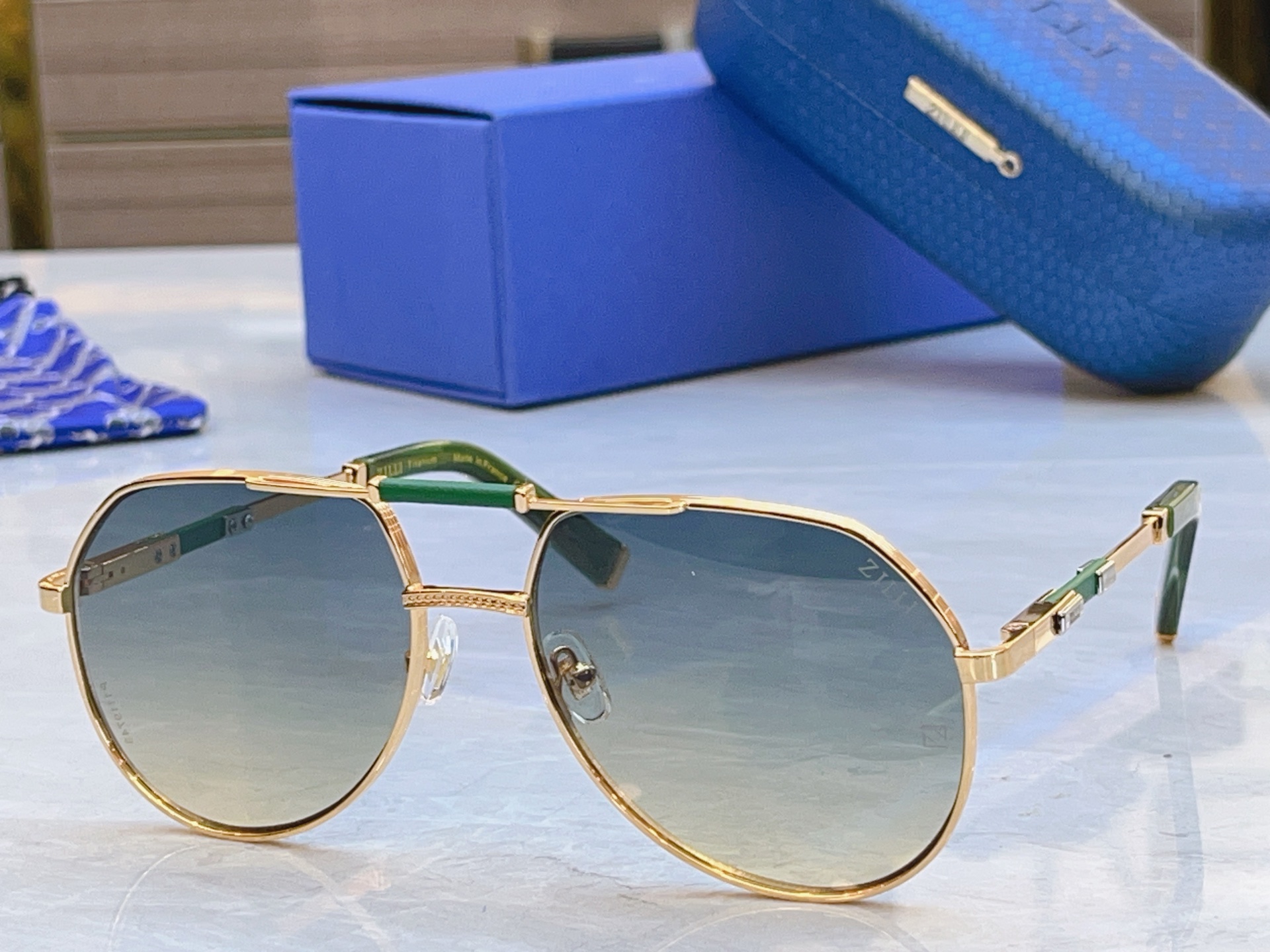 ，【ZEIZ*】蔡*司新款太阳镜，MODEL：ZI80136，SIZE：59口17-145